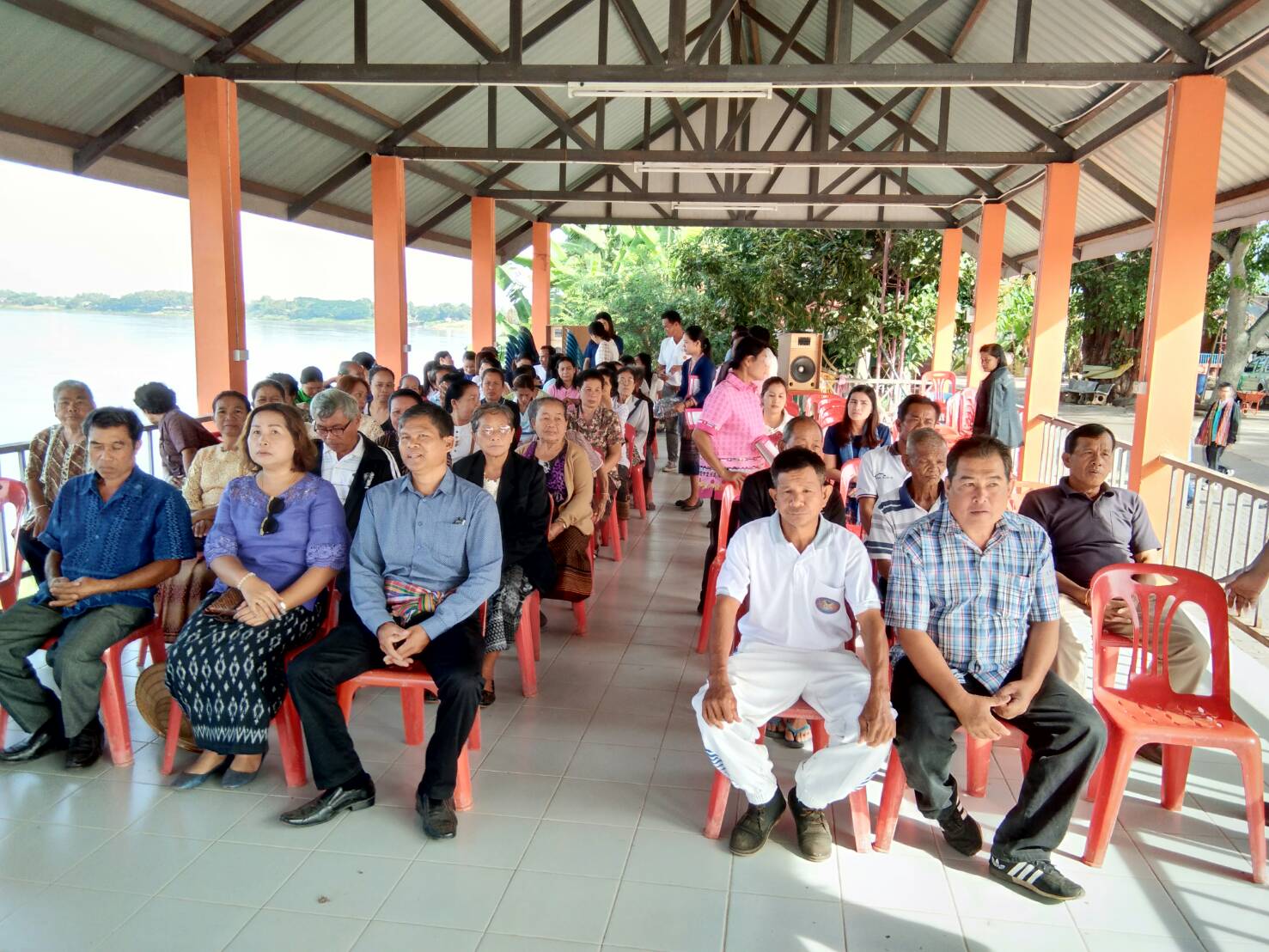 หนองคาย จัดกิจกรรมD-day การจัดเก็บข้อมูลจปฐ. ปี2561 ด้วยการเดินรณรงค์เชิญชวนประชาชนในพื้นที่หมู่บ้านนำร่อง 1อำเภอ 1หมู่บ้าน