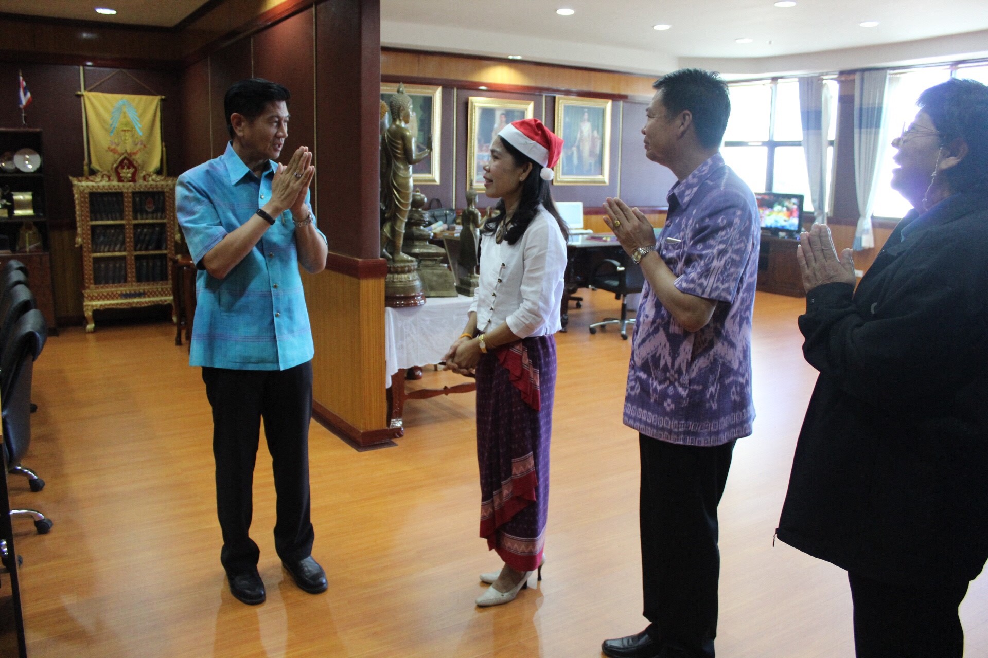 พช.หนองคาย คารวะขอพรผู้ว่าฯ รองผู้ว่าฯ เนื่องในโอกาสเทศกาลปีใหม่ 2561