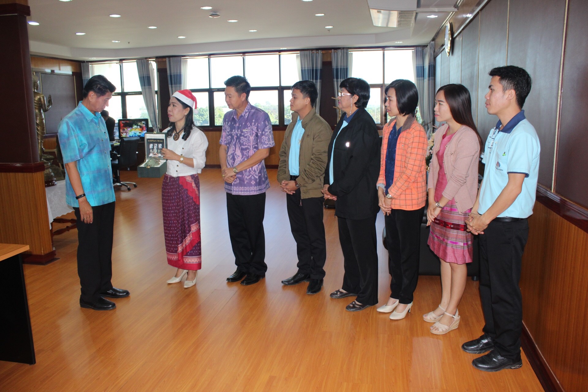 พช.หนองคาย คารวะขอพรผู้ว่าฯ รองผู้ว่าฯ เนื่องในโอกาสเทศกาลปีใหม่ 2561