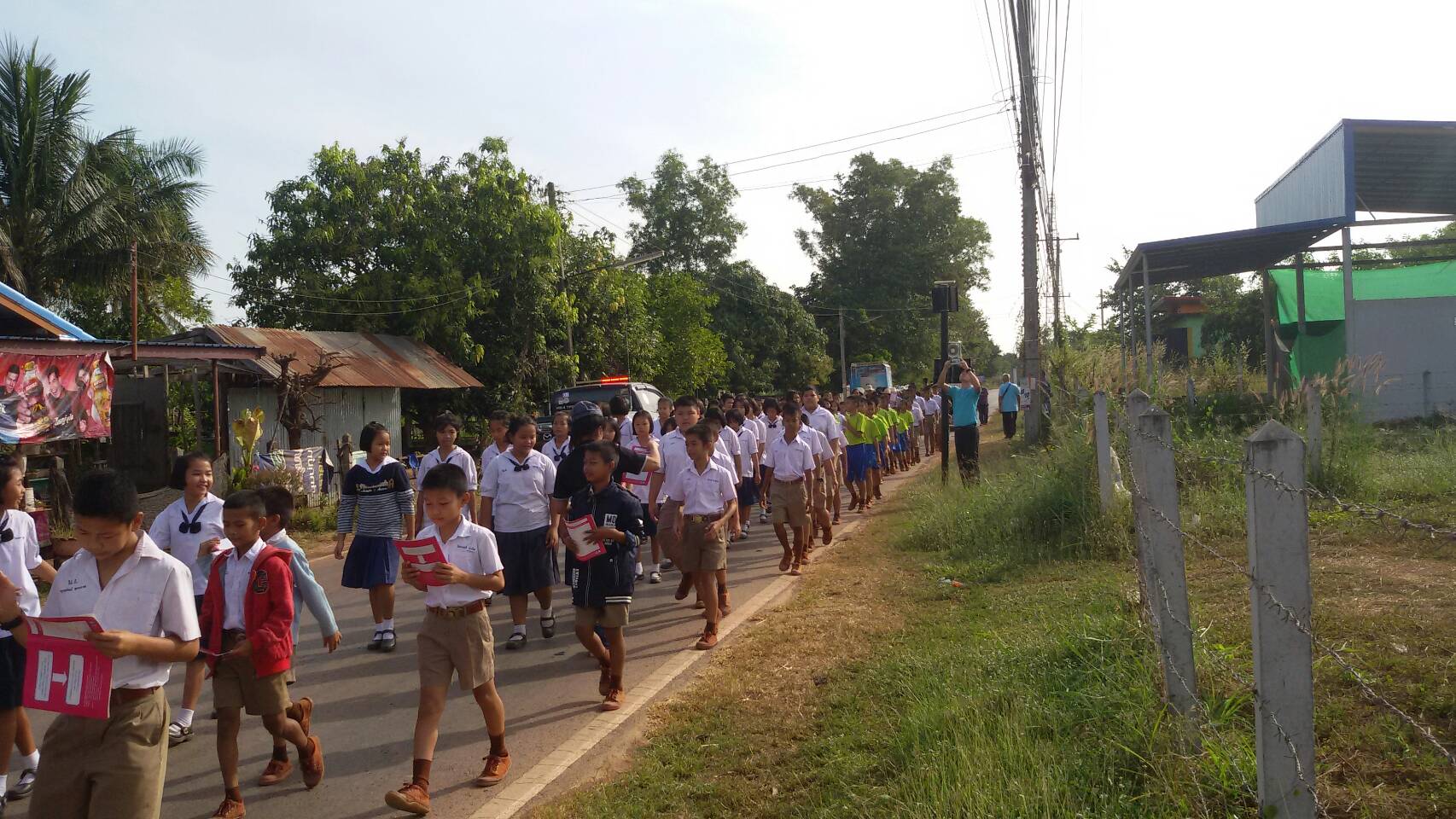 หนองคาย จัดกิจกรรมD-day การจัดเก็บข้อมูลจปฐ. ปี2561 ด้วยการเดินรณรงค์เชิญชวนประชาชนในพื้นที่หมู่บ้านนำร่อง 1อำเภอ 1หมู่บ้าน