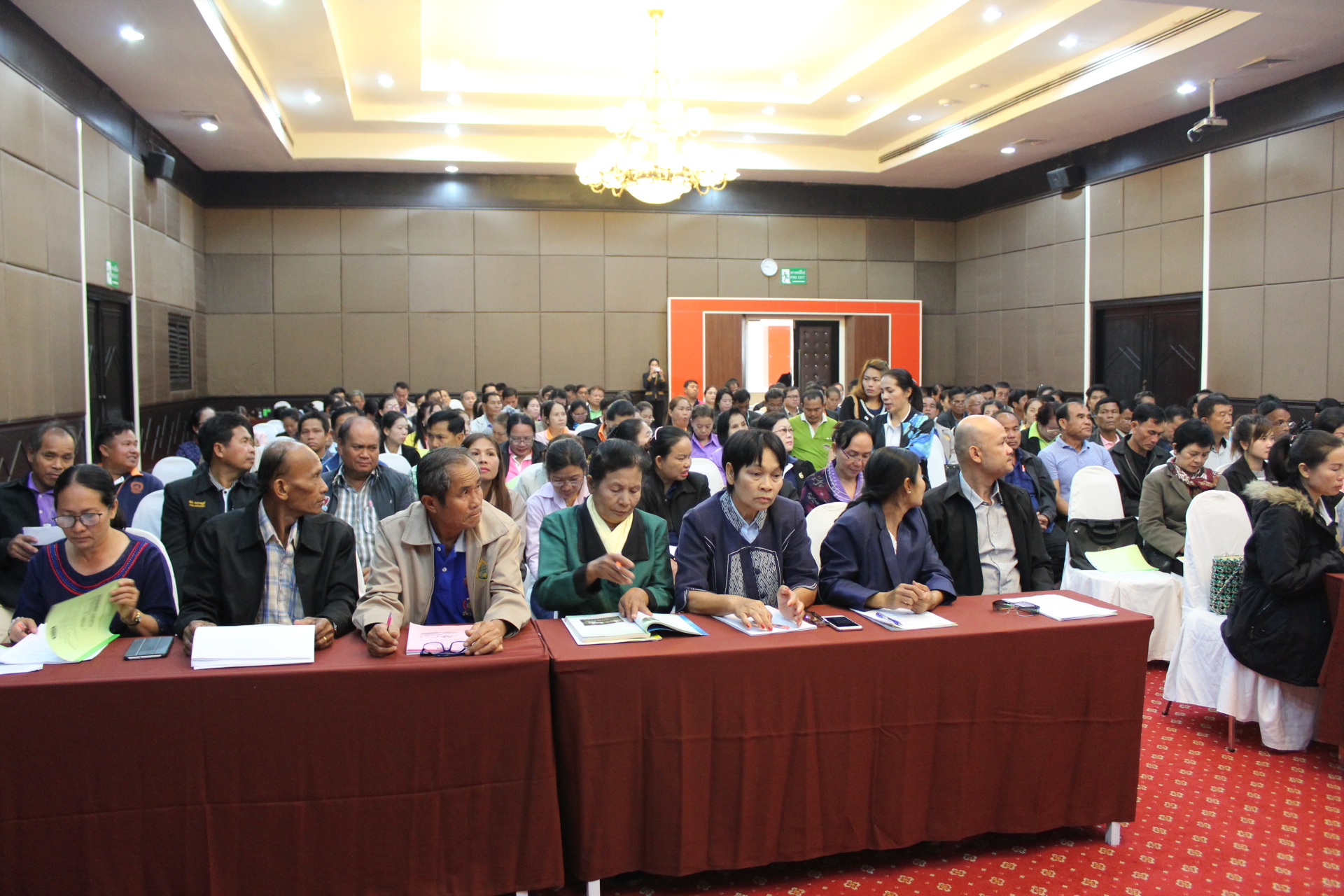 พช.หนองคาย จัดประชุมเชิงปฏิบัติการทีมสนับสนุนสัมมาชีพชุมชนระดับจังหวัด ปี 2561