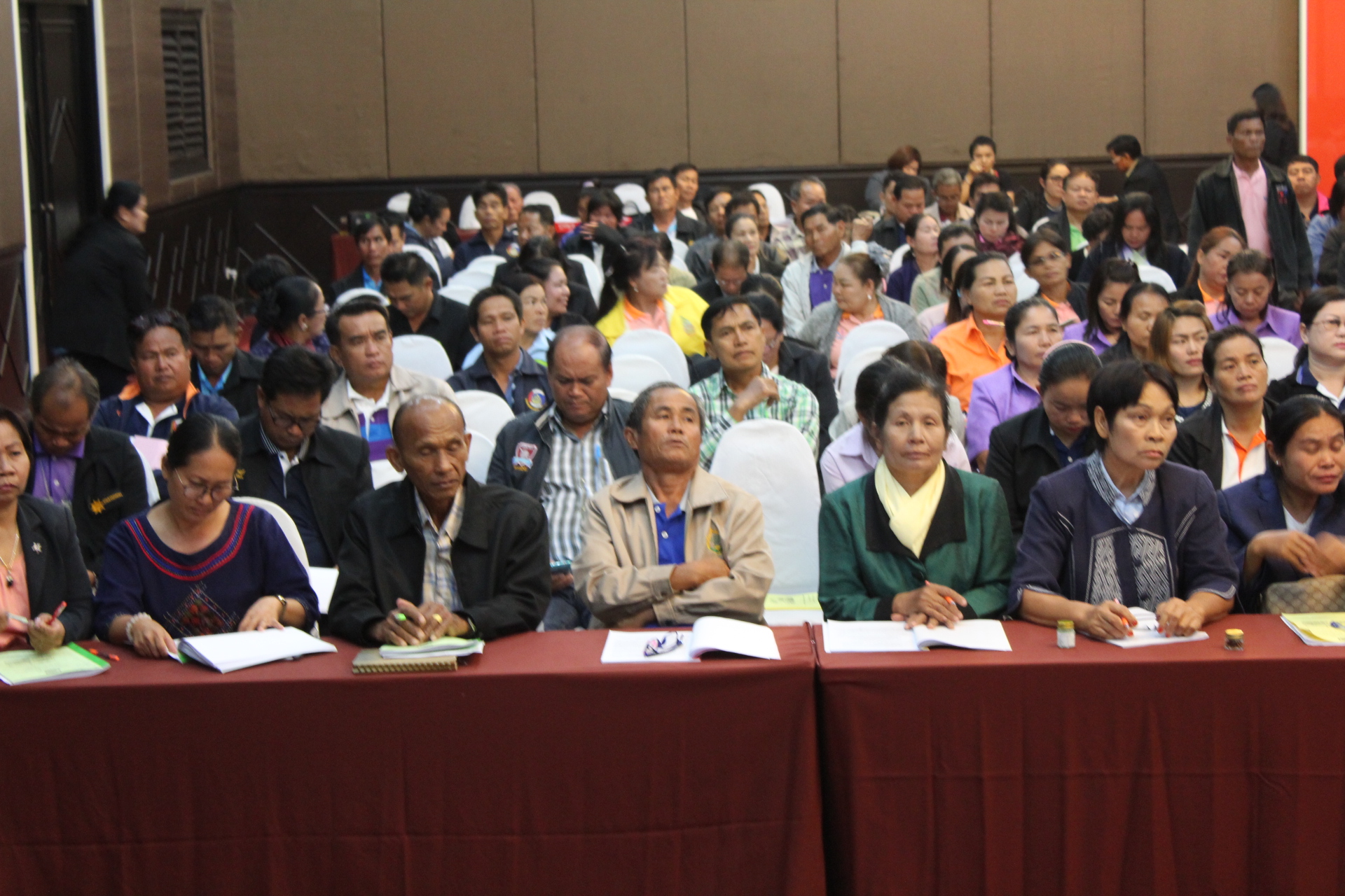 พช.หนองคาย จัดประชุมเชิงปฏิบัติการทีมสนับสนุนสัมมาชีพชุมชนระดับจังหวัด ปี 2561