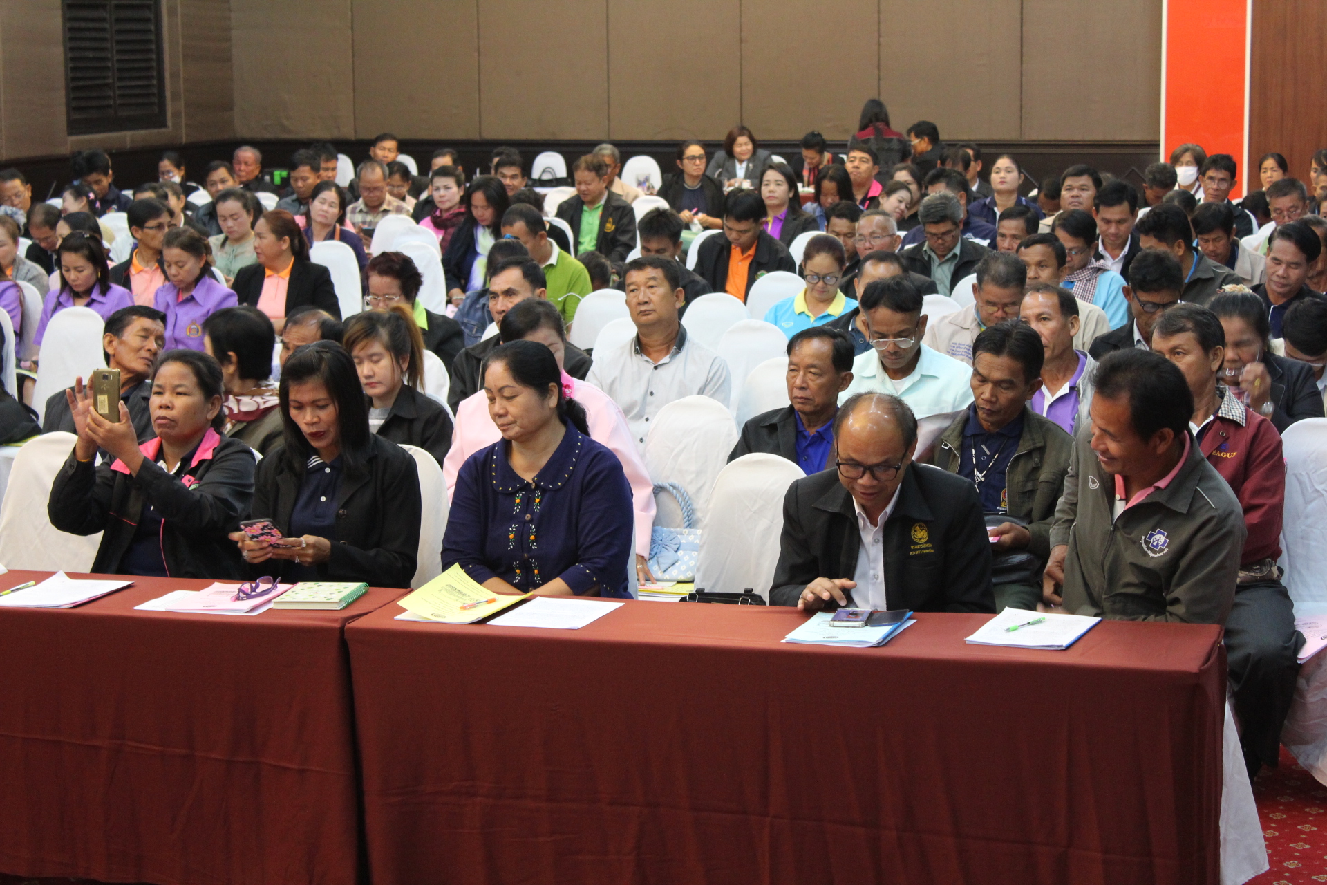 พช.หนองคาย จัดประชุมเชิงปฏิบัติการทีมสนับสนุนสัมมาชีพชุมชนระดับจังหวัด ปี 2561