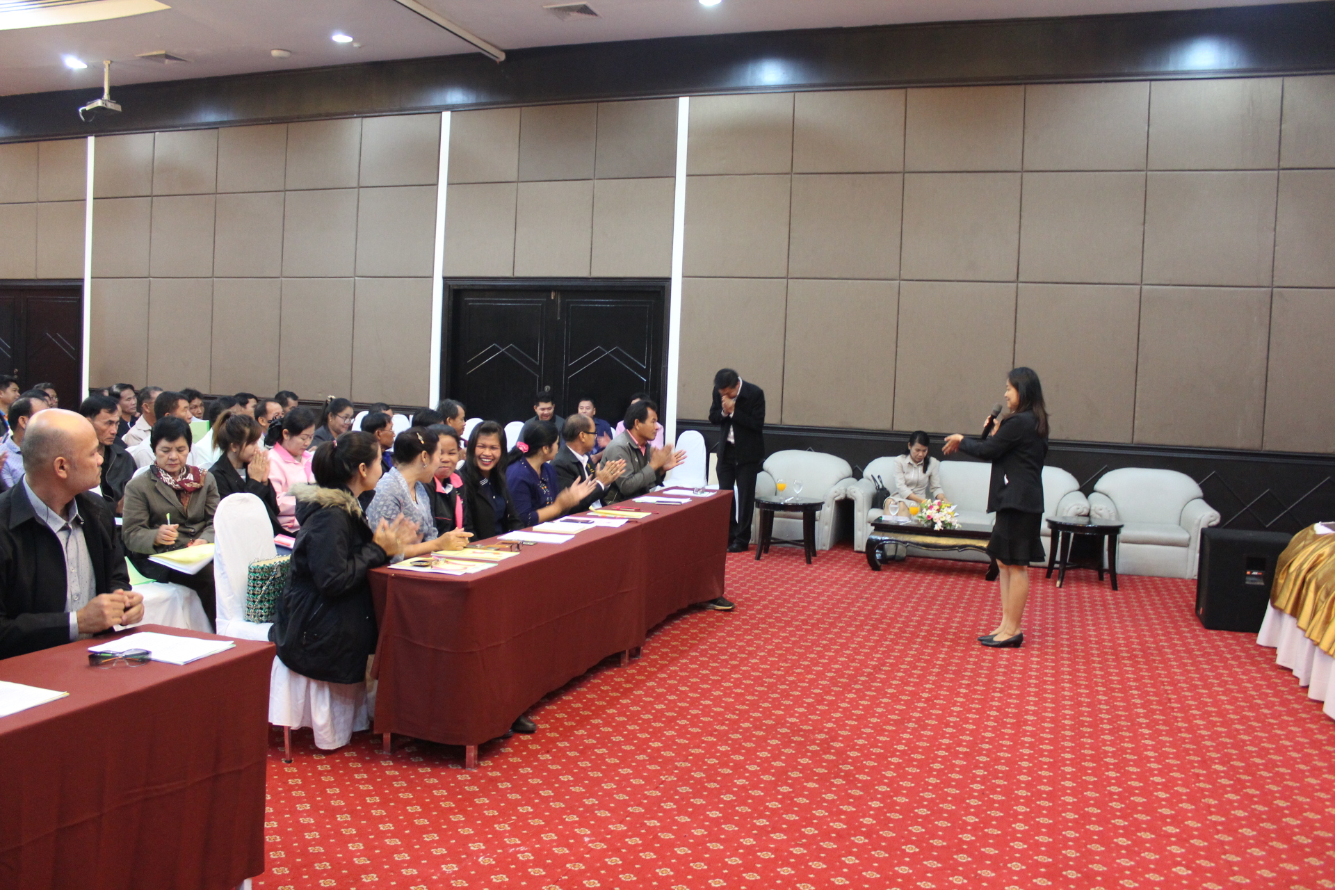 พช.หนองคาย จัดประชุมเชิงปฏิบัติการทีมสนับสนุนสัมมาชีพชุมชนระดับจังหวัด ปี 2561