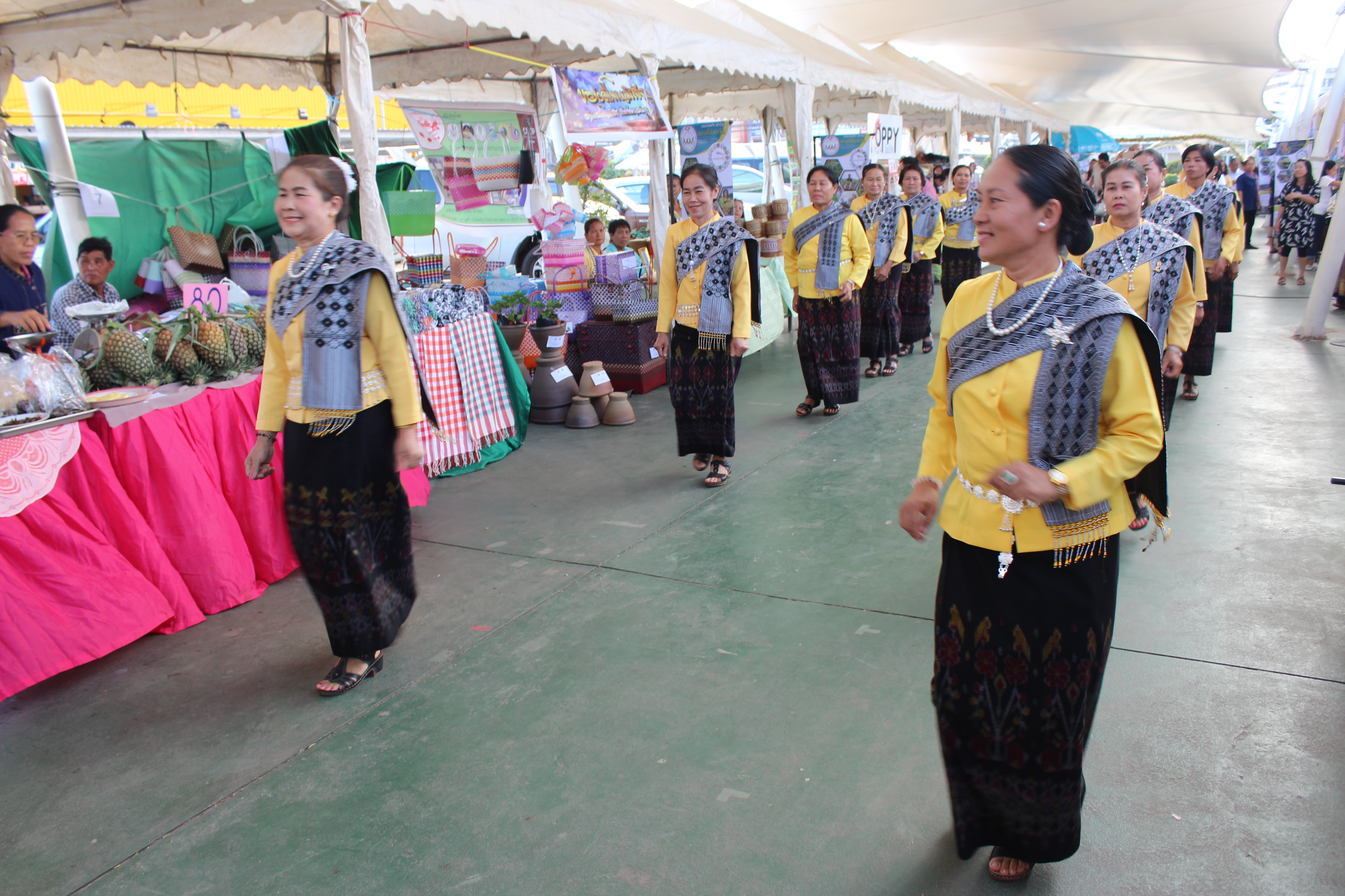 หนองคาย..Kick Off ตลาดนัดประชารัฐ โดย พช.หนองคายเป็นแกนหลัก !!!!!”