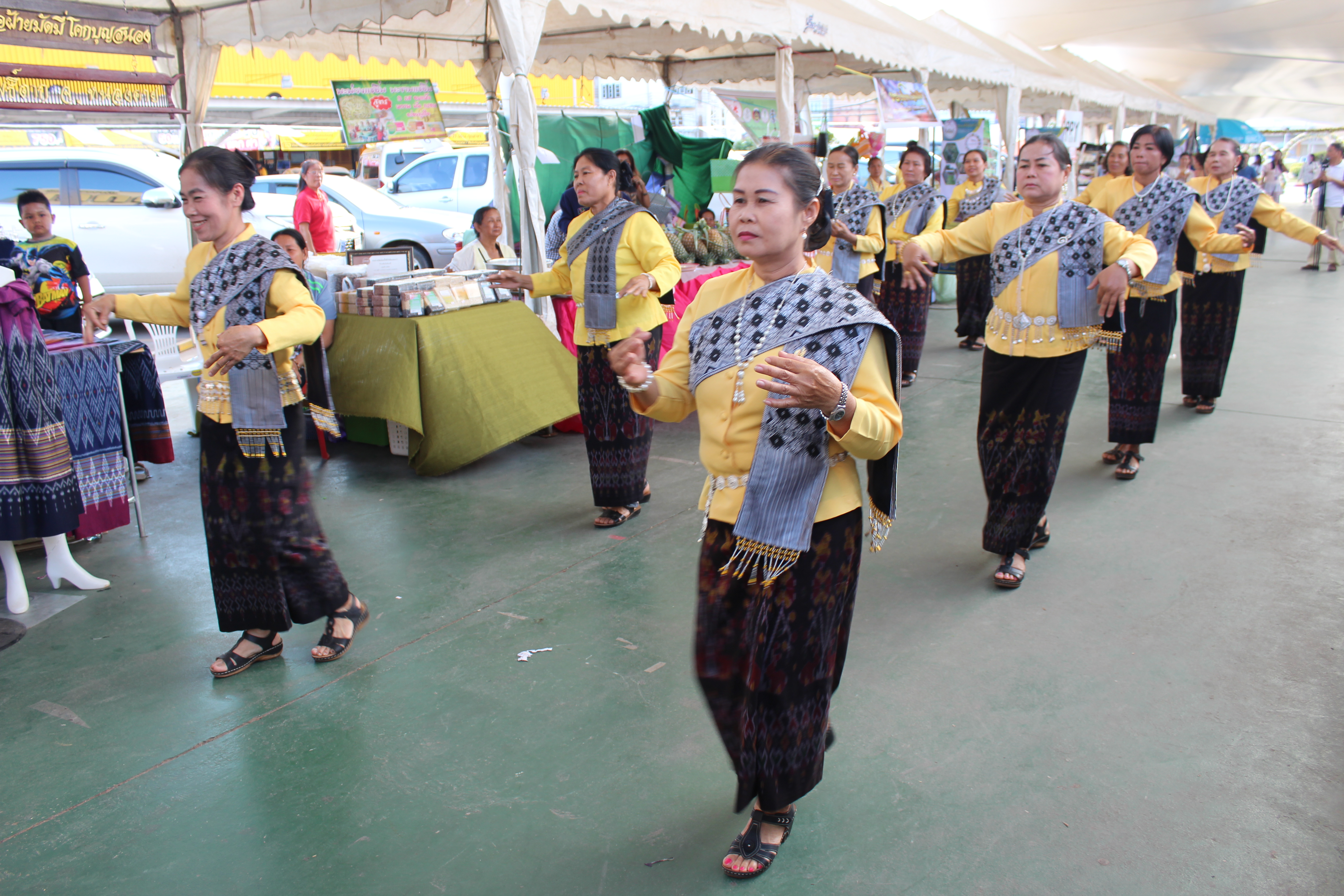 หนองคาย..Kick Off ตลาดนัดประชารัฐ โดย พช.หนองคายเป็นแกนหลัก !!!!!”