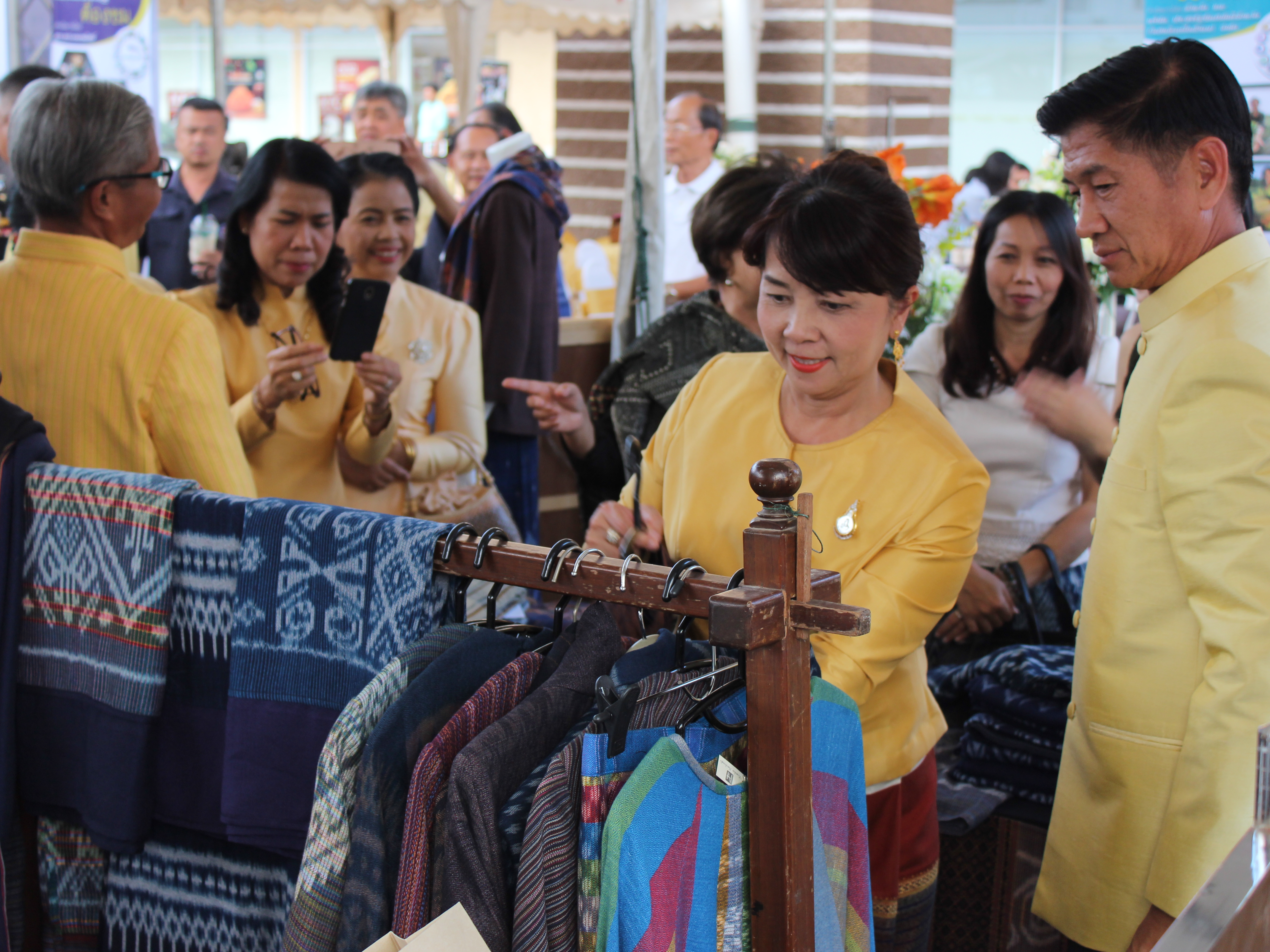 หนองคาย..Kick Off ตลาดนัดประชารัฐ โดย พช.หนองคายเป็นแกนหลัก !!!!!”