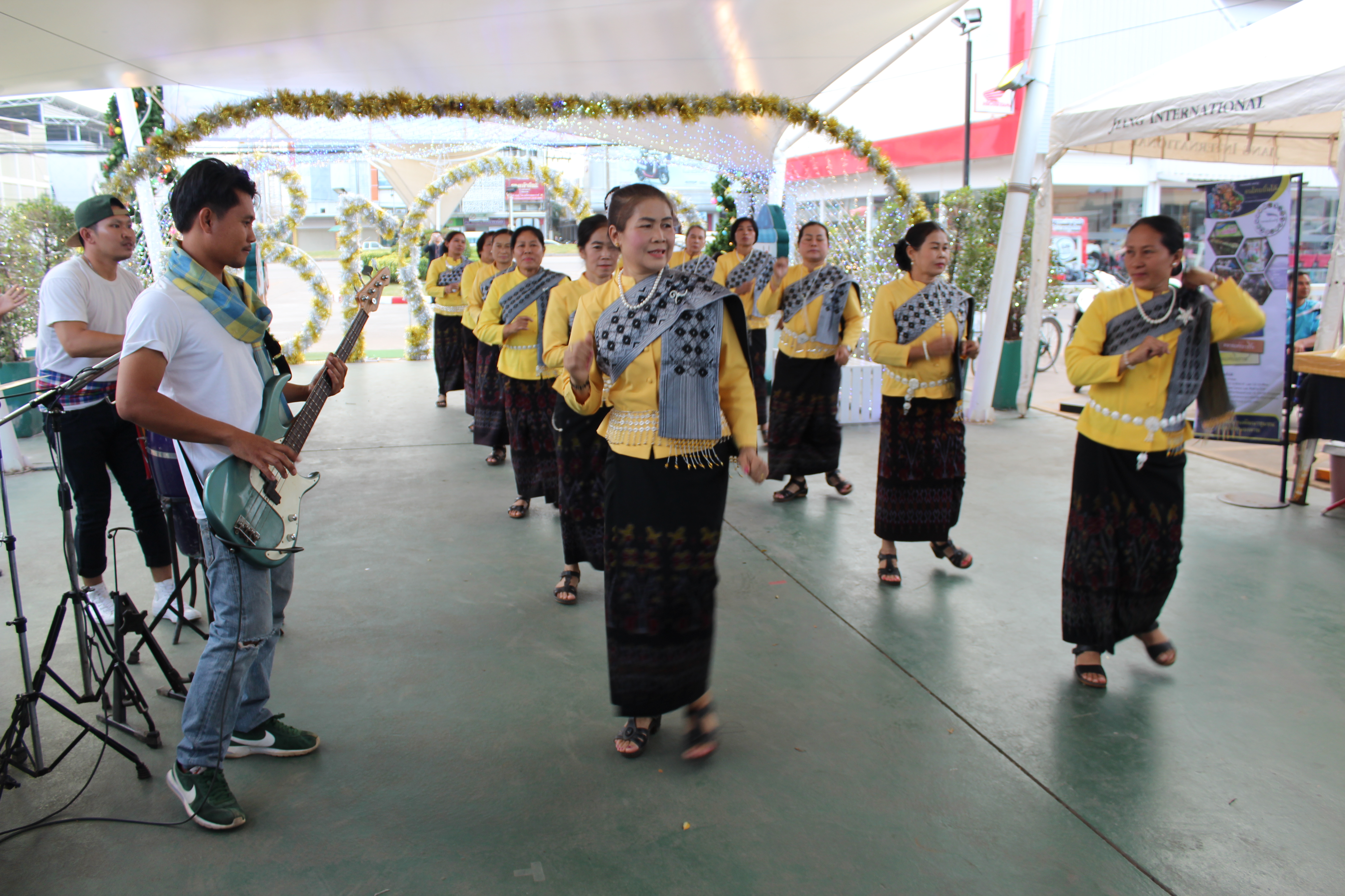 หนองคาย..Kick Off ตลาดนัดประชารัฐ โดย พช.หนองคายเป็นแกนหลัก !!!!!”