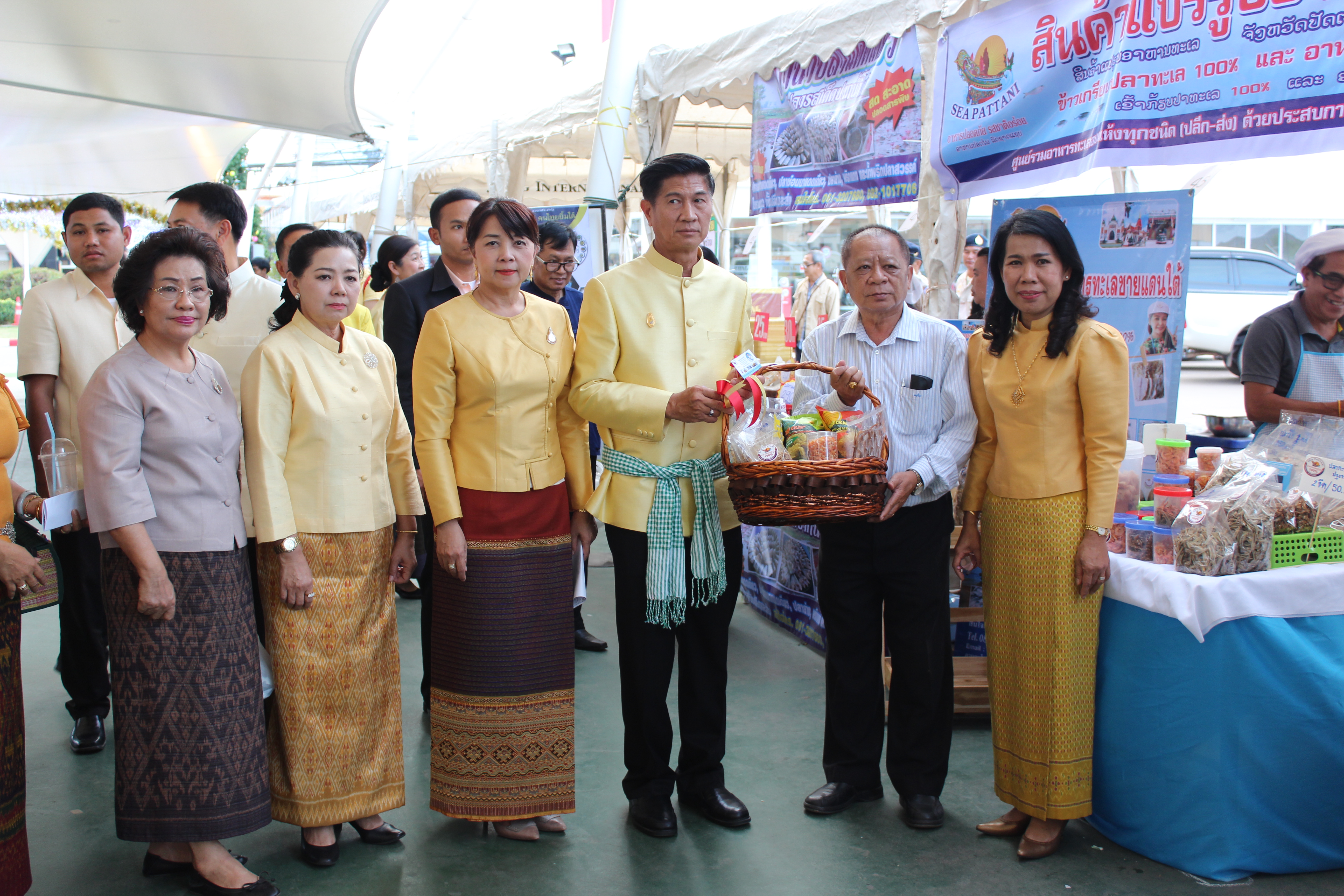 หนองคาย..Kick Off ตลาดนัดประชารัฐ โดย พช.หนองคายเป็นแกนหลัก !!!!!”