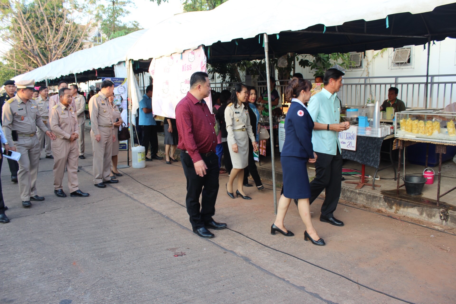 จังหวัดหนองคาย เปิดตลาดประชารัฐ คนไทยยิ้มได้