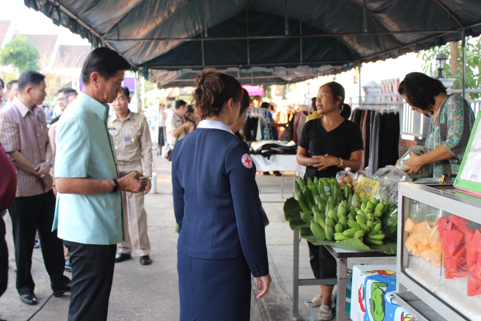 จังหวัดหนองคาย เปิดตลาดประชารัฐ คนไทยยิ้มได้