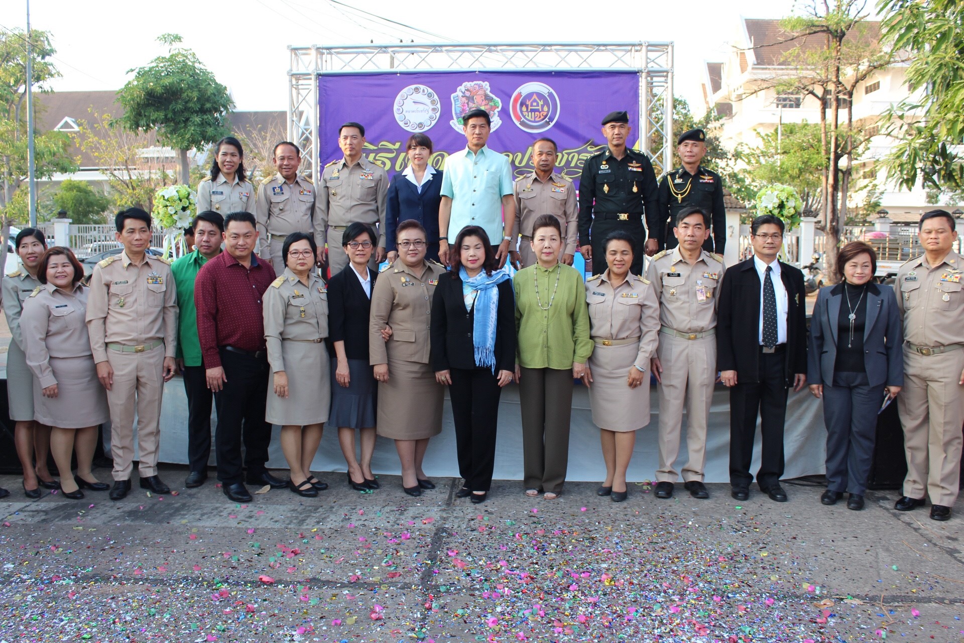 จังหวัดหนองคาย เปิดตลาดประชารัฐ คนไทยยิ้มได้