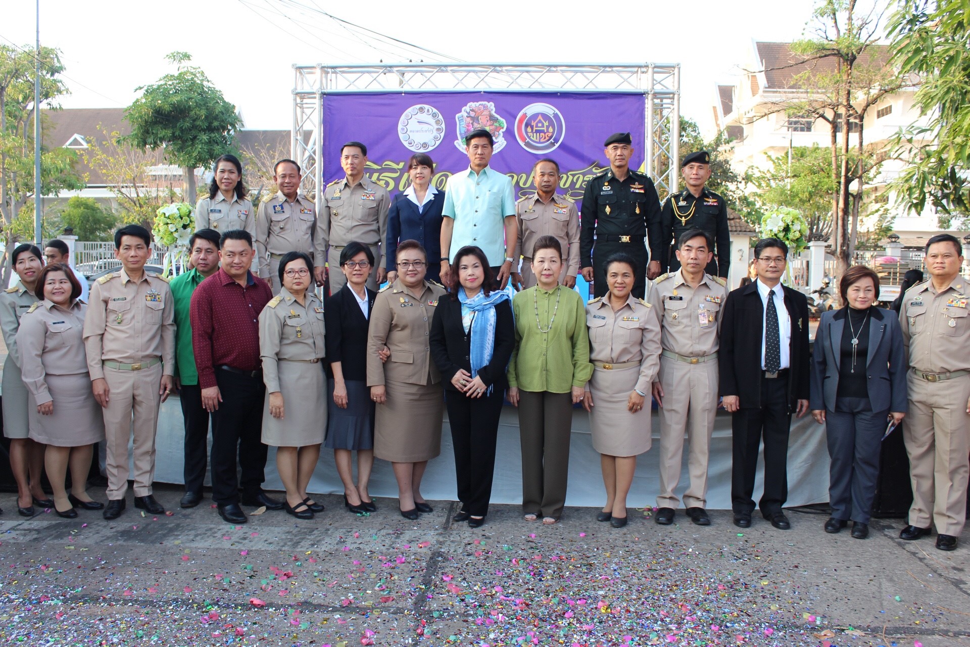 จังหวัดหนองคาย เปิดตลาดประชารัฐ คนไทยยิ้มได้