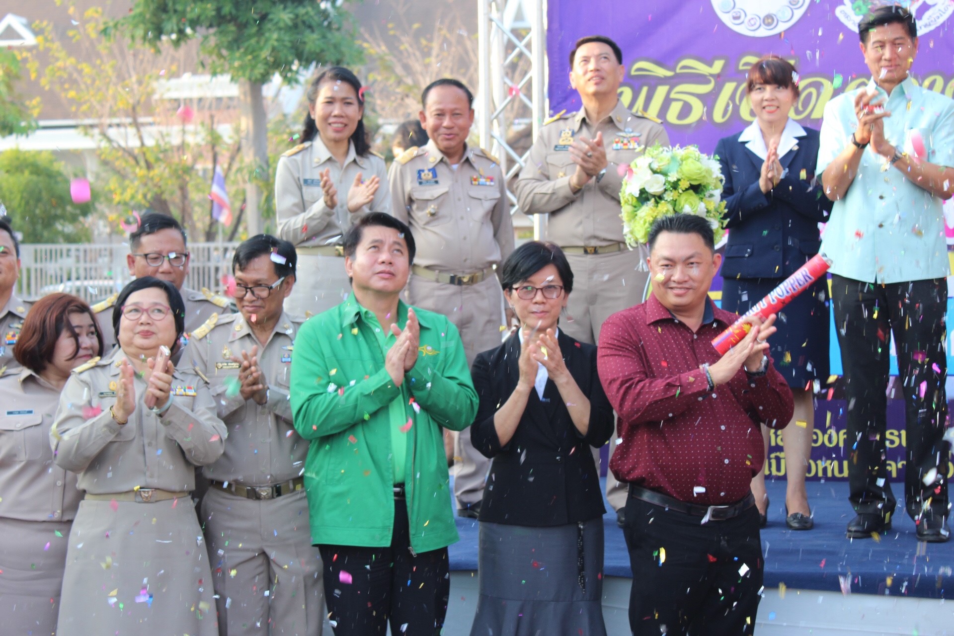 จังหวัดหนองคาย เปิดตลาดประชารัฐ คนไทยยิ้มได้