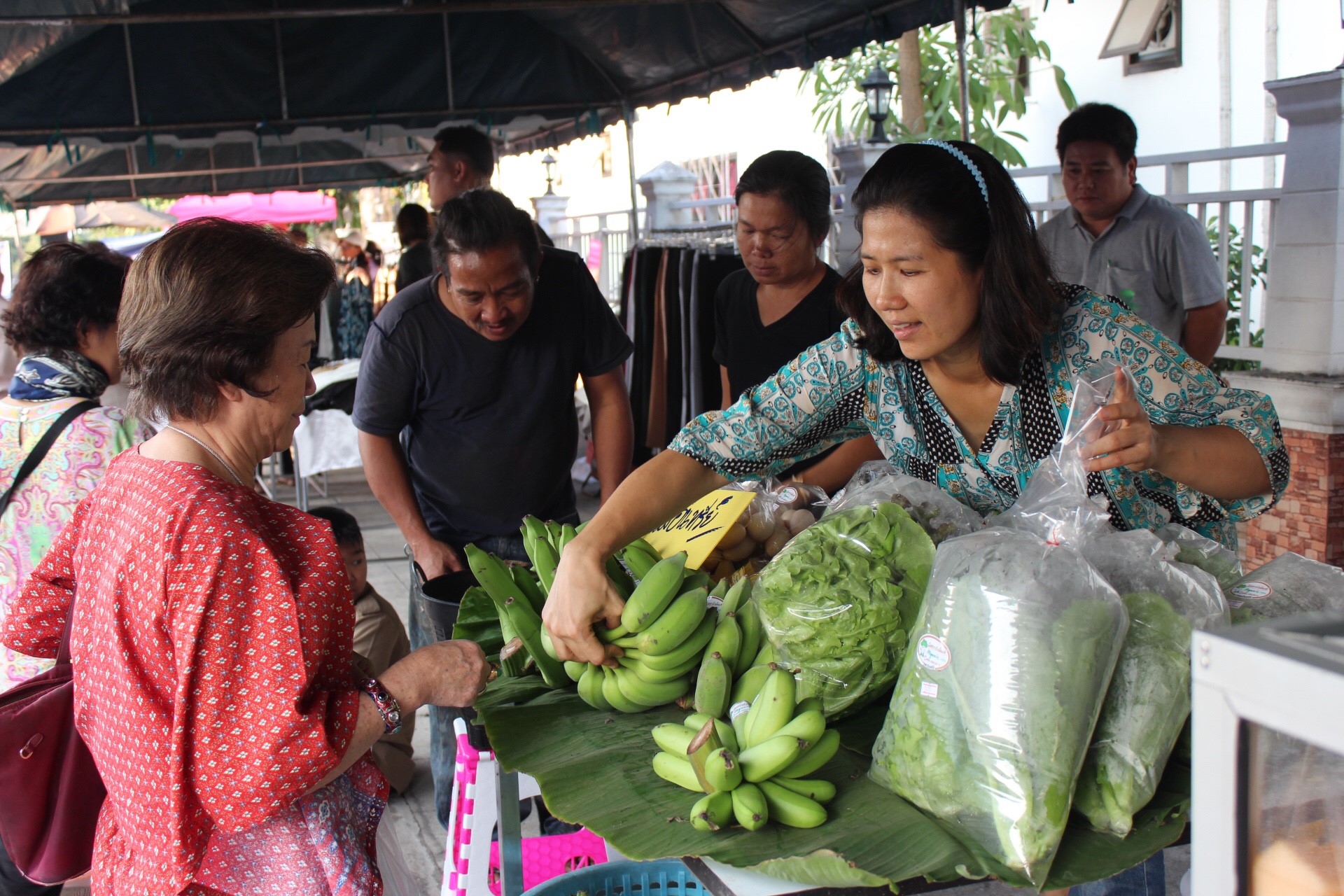 จังหวัดหนองคาย เปิดตลาดประชารัฐ คนไทยยิ้มได้