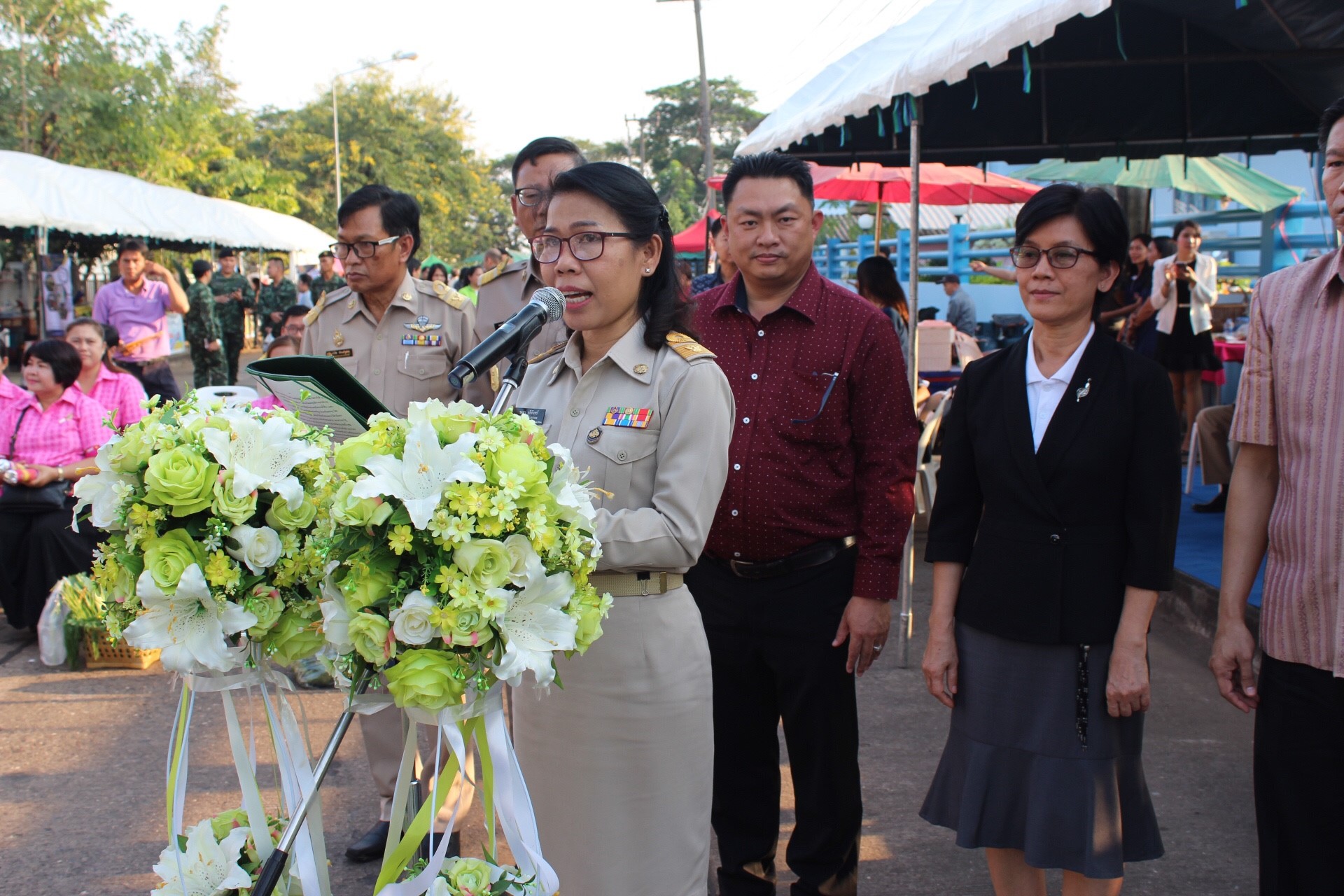 จังหวัดหนองคาย เปิดตลาดประชารัฐ คนไทยยิ้มได้