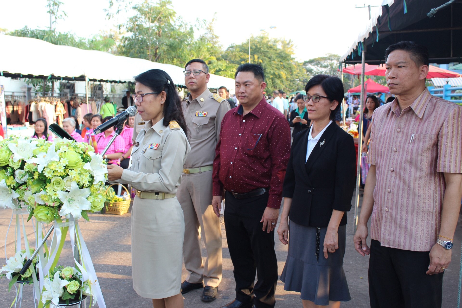 จังหวัดหนองคาย เปิดตลาดประชารัฐ คนไทยยิ้มได้