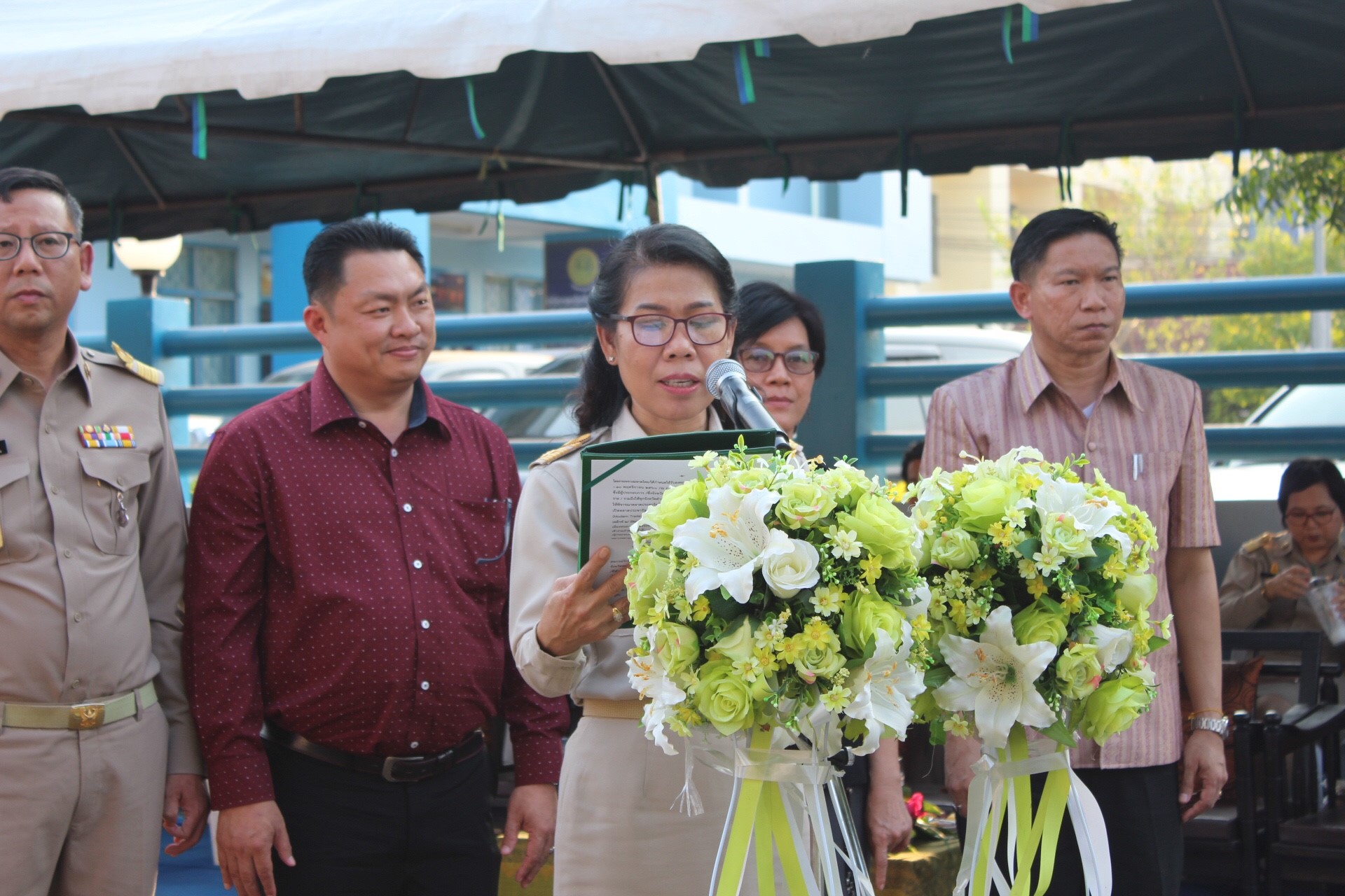 จังหวัดหนองคาย เปิดตลาดประชารัฐ คนไทยยิ้มได้