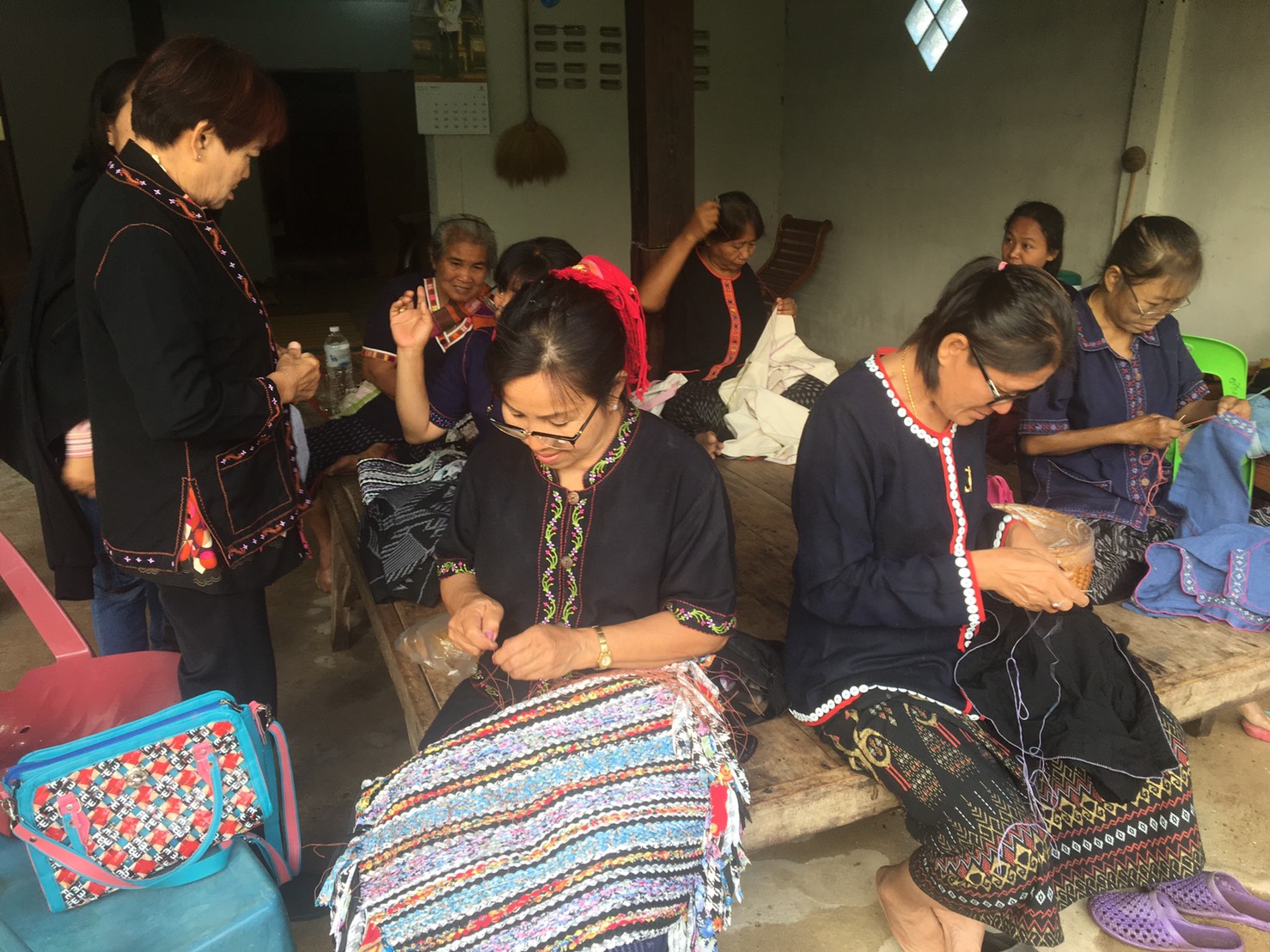 พัฒนาชุมชนหนองคาย จัดตามโครงการส่งเสริมและยกระดับมาตรฐานการท่องเที่ยว กิจกรรม:พัฒนาหมู่บ้าน OTOP เพื่อการท่องเที่ยว