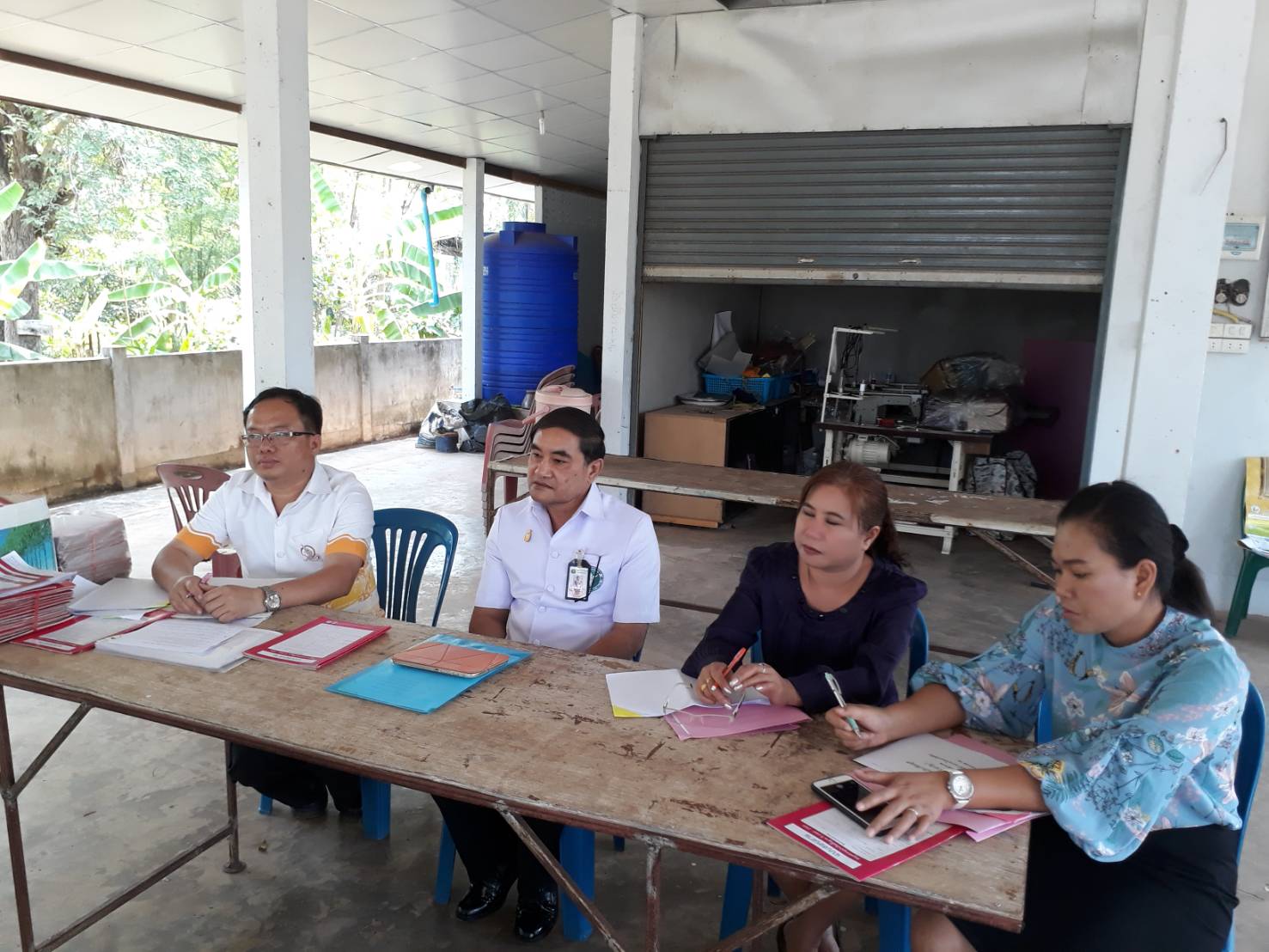 คณะตรวจสอบคุณภาพและมาตรฐานการจัดเก็บ/บันทึกประมวลผลข้อมูล จปฐ. ปี 2561 ชุดที่ 3 นำโดยนายสมปอง จันทะพันธ์ รองนายแพทย์สาธารณสุขจังหวัดหนองคาย และคณะทำงานติดตามประเมินผลการจัดเก็บและบันทึกข้อมูล จปฐ.ระดับจังหวัด ลงพื้นที่สอบคุณภาพและมาตรฐานการจัดเก็บ/บันทึกประมวลผลข้อมูล จปฐ. ปี2561 ณ อำเภอโพนพิสัย