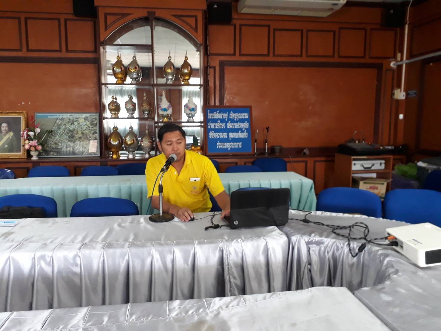 คณะตรวจสอบคุณภาพและมาตรฐานการจัดเก็บ/บันทึกประมวลผลข้อมูล จปฐ. ปี 2561 ชุดที่ 3 นำโดยนายสมปอง จันทะพันธ์ รองนายแพทย์สาธารณสุขจังหวัดหนองคาย และคณะทำงานติดตามประเมินผลการจัดเก็บและบันทึกข้อมูล จปฐ.ระดับจังหวัด ลงพื้นที่สอบคุณภาพและมาตรฐานการจัดเก็บ/บันทึกประมวลผลข้อมูล จปฐ. ปี2561 ณ อำเภอโพนพิสัย