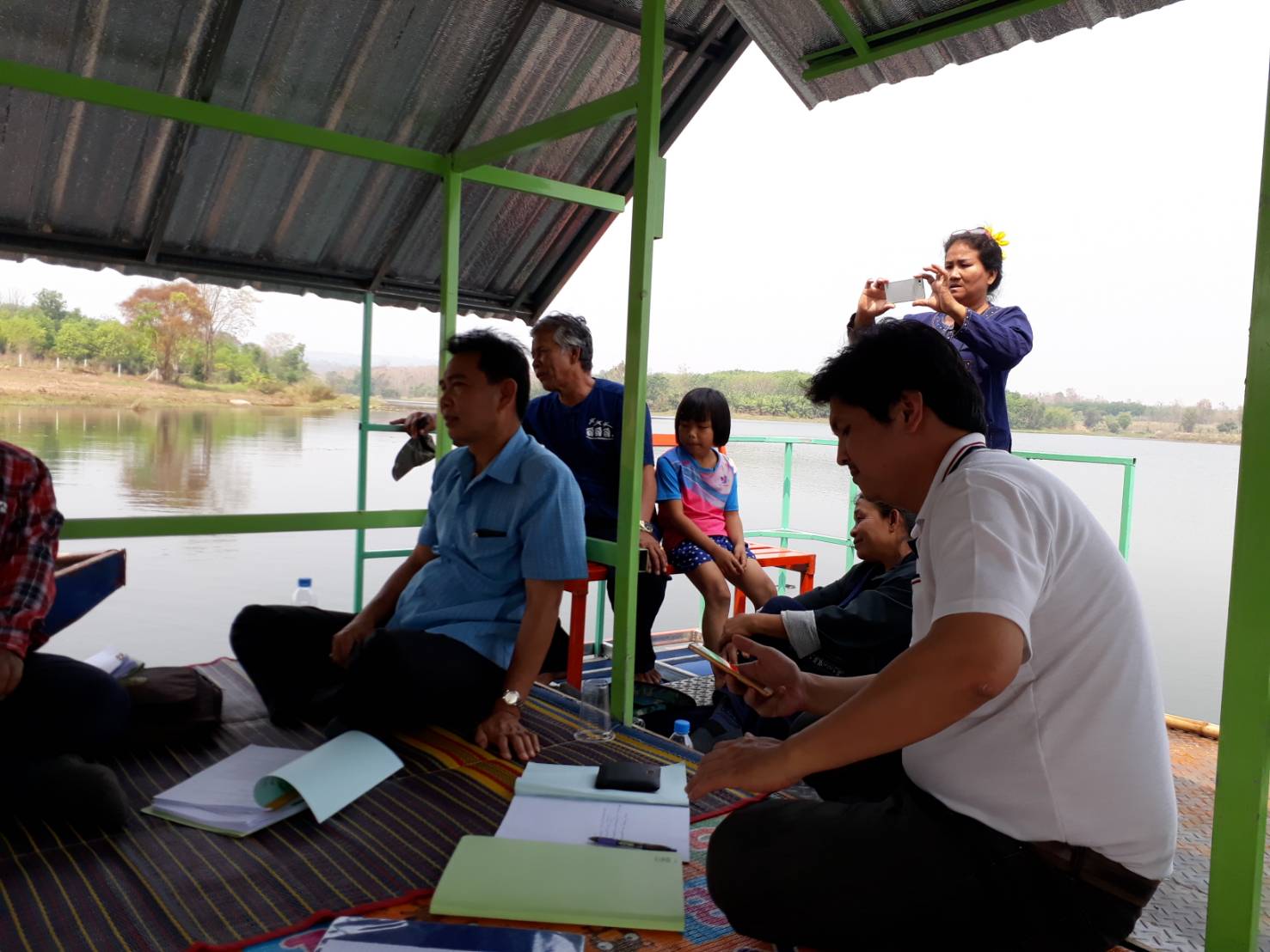 ผู้ช่วยหัวหน้ากลุ่มงานสารสนเทศการพัฒนาชุมชน ร่วมออกตรวจผลงานกลุ่มวิสาหกิจชุมชนดีเด่น อ.โพธิ์ตาก อ.ศรีเชียงใหม่ อ.สังคม