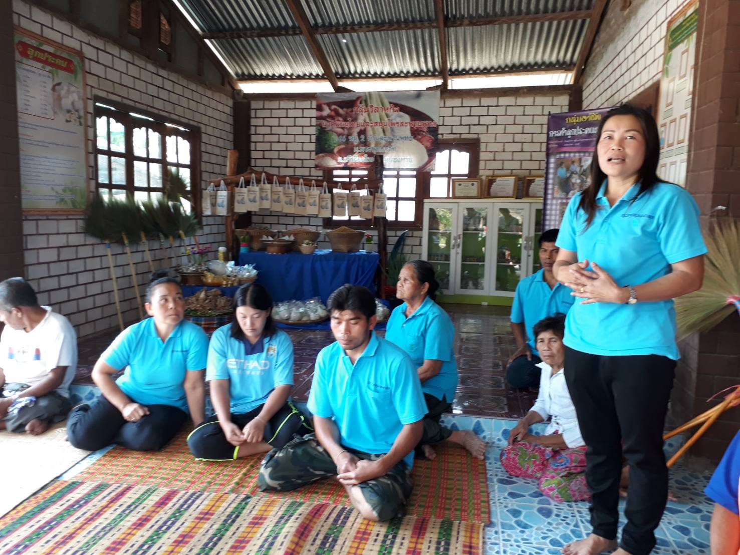 ผู้ช่วยหัวหน้ากลุ่มงานสารสนเทศการพัฒนาชุมชน ร่วมออกตรวจผลงานกลุ่มวิสาหกิจชุมชนดีเด่น อ.โพธิ์ตาก อ.ศรีเชียงใหม่ อ.สังคม