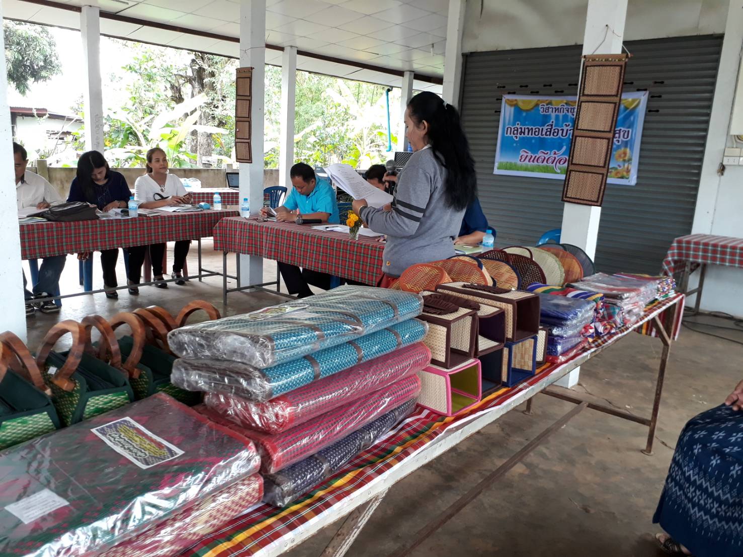 พช.หนองคาย ร่วมออกตรวจผลงานกลุ่มวิสาหกิจชุมชนดีเด่น ประจำปีงบประมาณ พ.ศ.2561 ณ อำเภอโพนพิสัย และอำเภอเฝ้าไร่