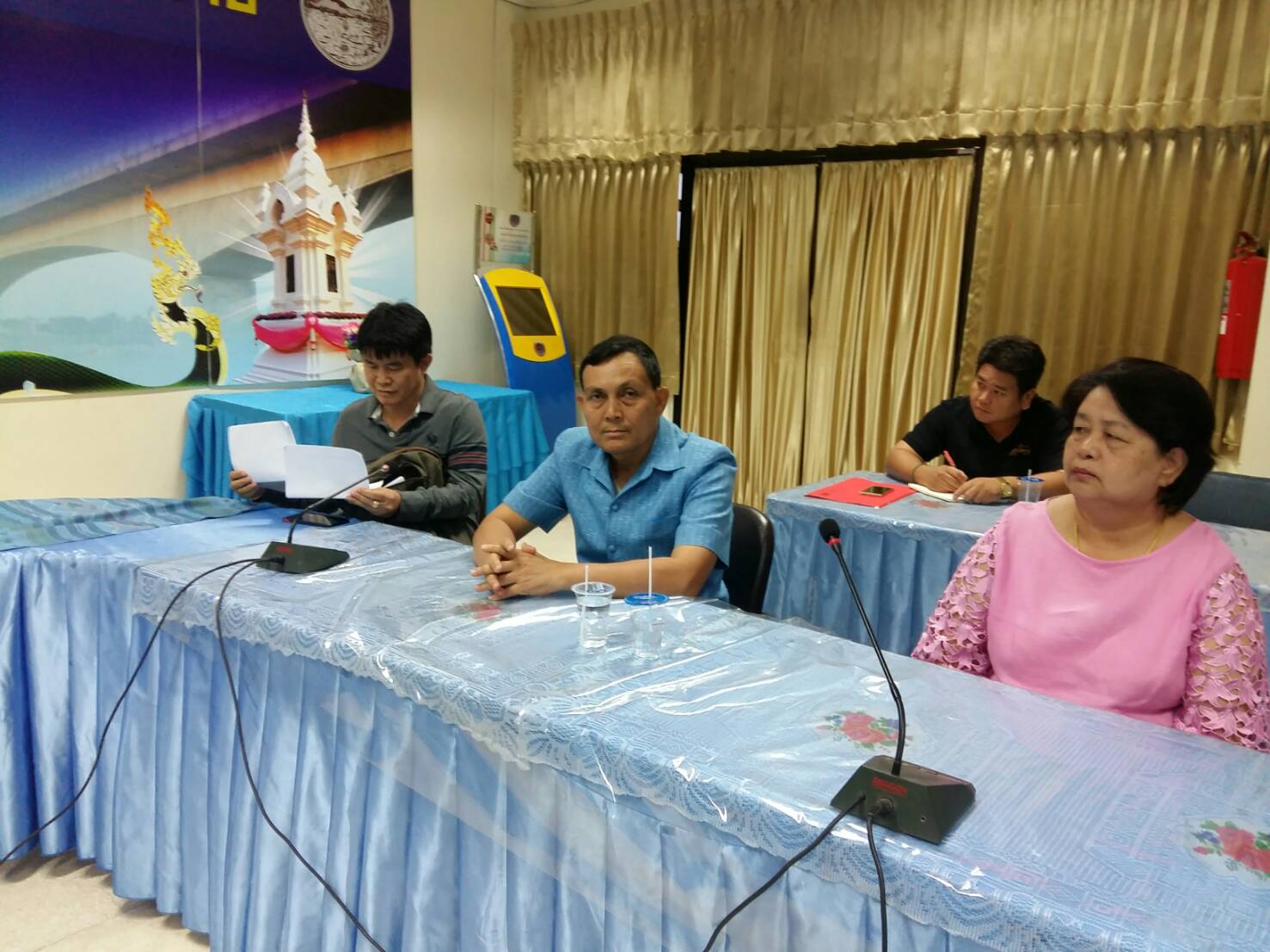 หนองคาย…รประชุมเตรียมความพร้อมผู้ผลิต ผู้ประกอบการ OTOP และเจ้าหน้าที่ผู้เกี่ยวข้อง ตามโครงการ OTOP สานสัมพันธ์สองแผ่นดิน ปี พ.ศ. 2561