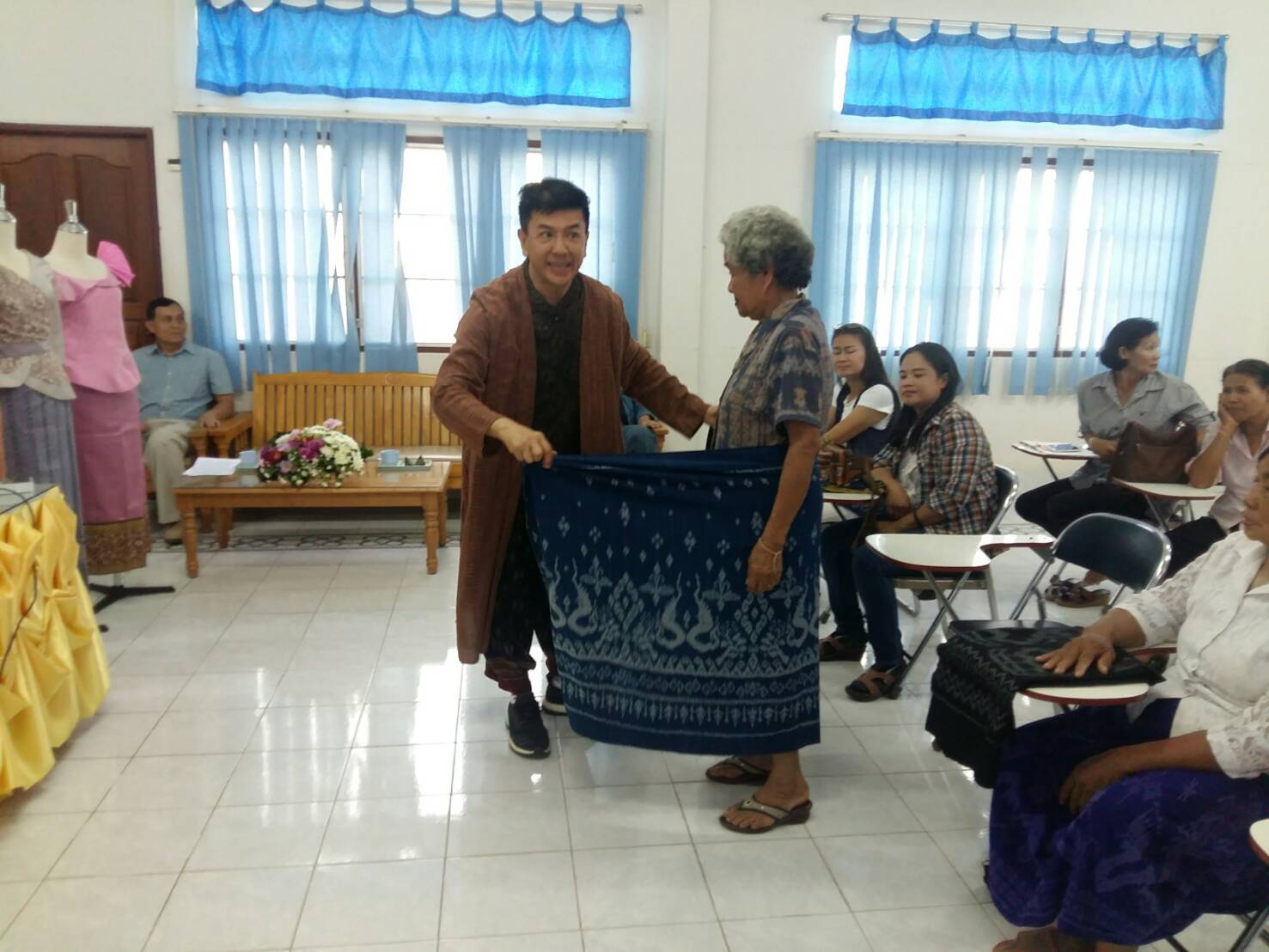 จังหวัดหนองคาย ดำเนินโครงการยกระดับผ้าทอ อีสานสู่สากลเพื่อสนับสนุนการพัฒนาผลิตภัณฑ์ผ้าทอ ระดับจังหวัด