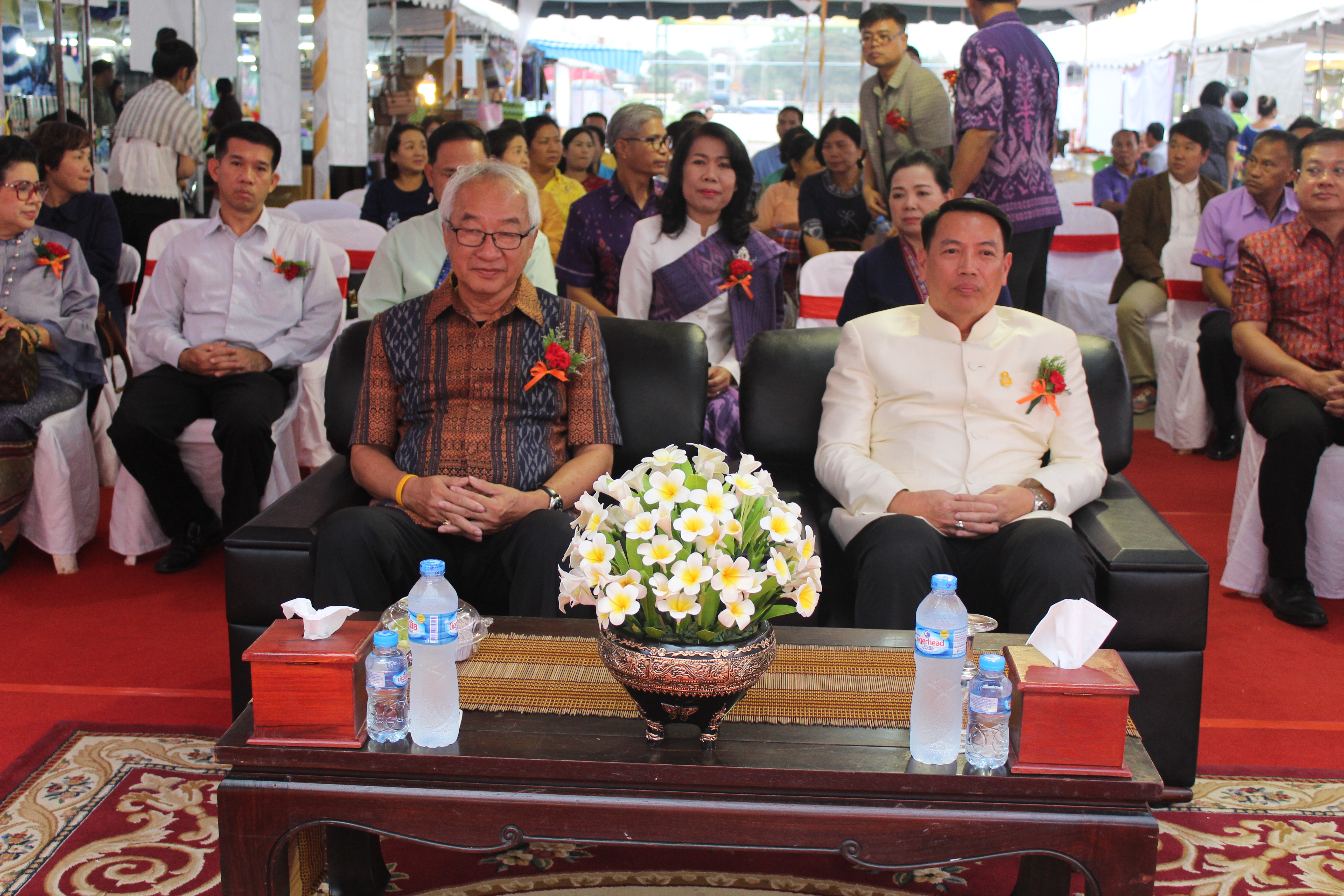 สพจ.หนองคาย จัดงานแสดงสินค้าไทย-ลาว สานสัมพันธ์สองแผ่นดิน  ศูนย์แสดงสินค้าลาวไอเทค นครหลวงเวียงจันทร์ สาธารณรัฐประชาธิปไตยประชาชนลาว 