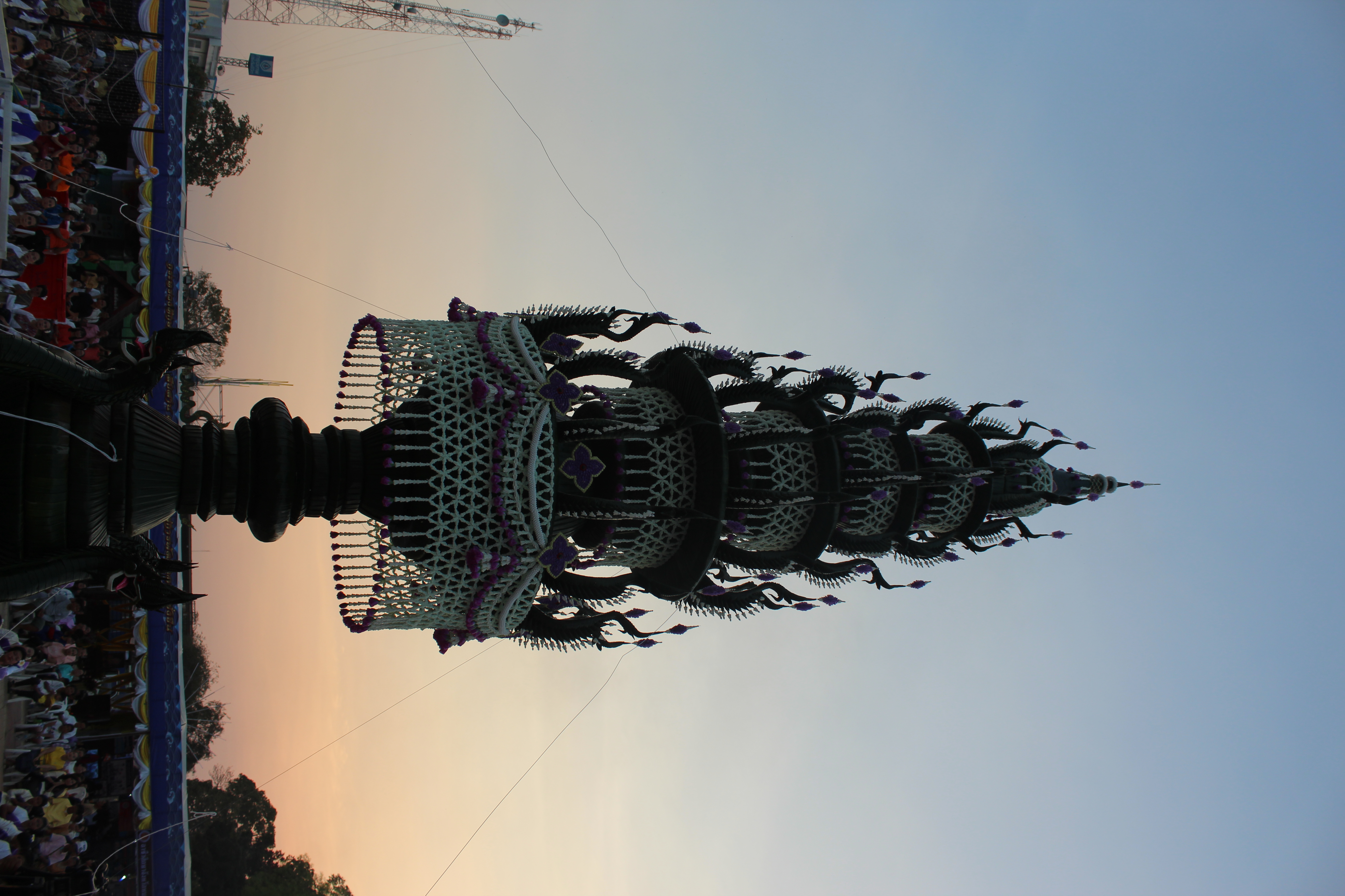 พจ.หนองคาย ร่วมพิธีเปิดงาน และการรำบวงสรวง/การบายศรีเมือง ในงาน”ฉลองอนุสาวรีย์ปราบฮ่อใต้ร่มพระบารมี 191 ปี เมืองหนองคาย และงานกาดชาด พ.ศ.2561″