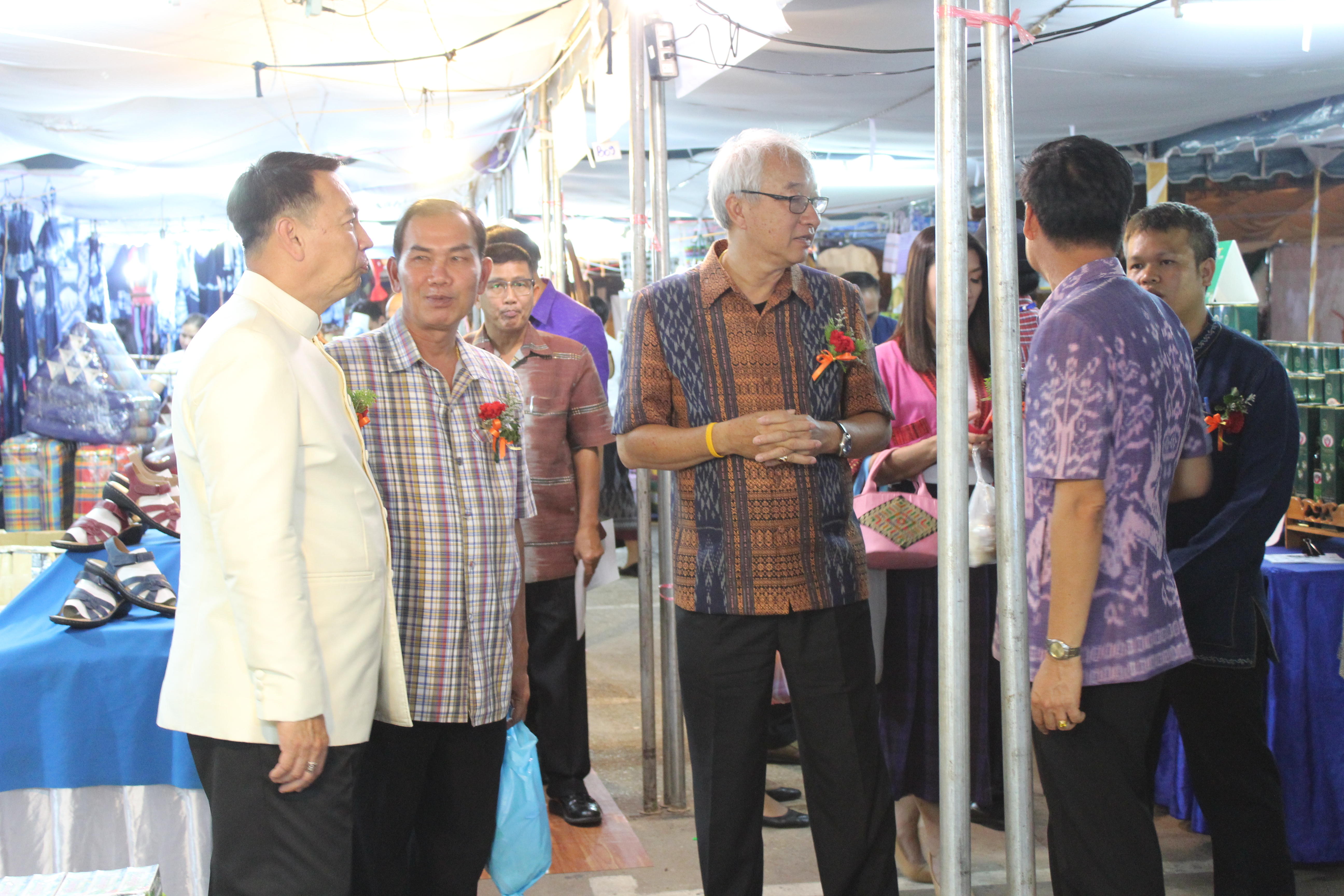 สพจ.หนองคาย จัดงานแสดงสินค้าไทย-ลาว สานสัมพันธ์สองแผ่นดิน  ศูนย์แสดงสินค้าลาวไอเทค นครหลวงเวียงจันทร์ สาธารณรัฐประชาธิปไตยประชาชนลาว 