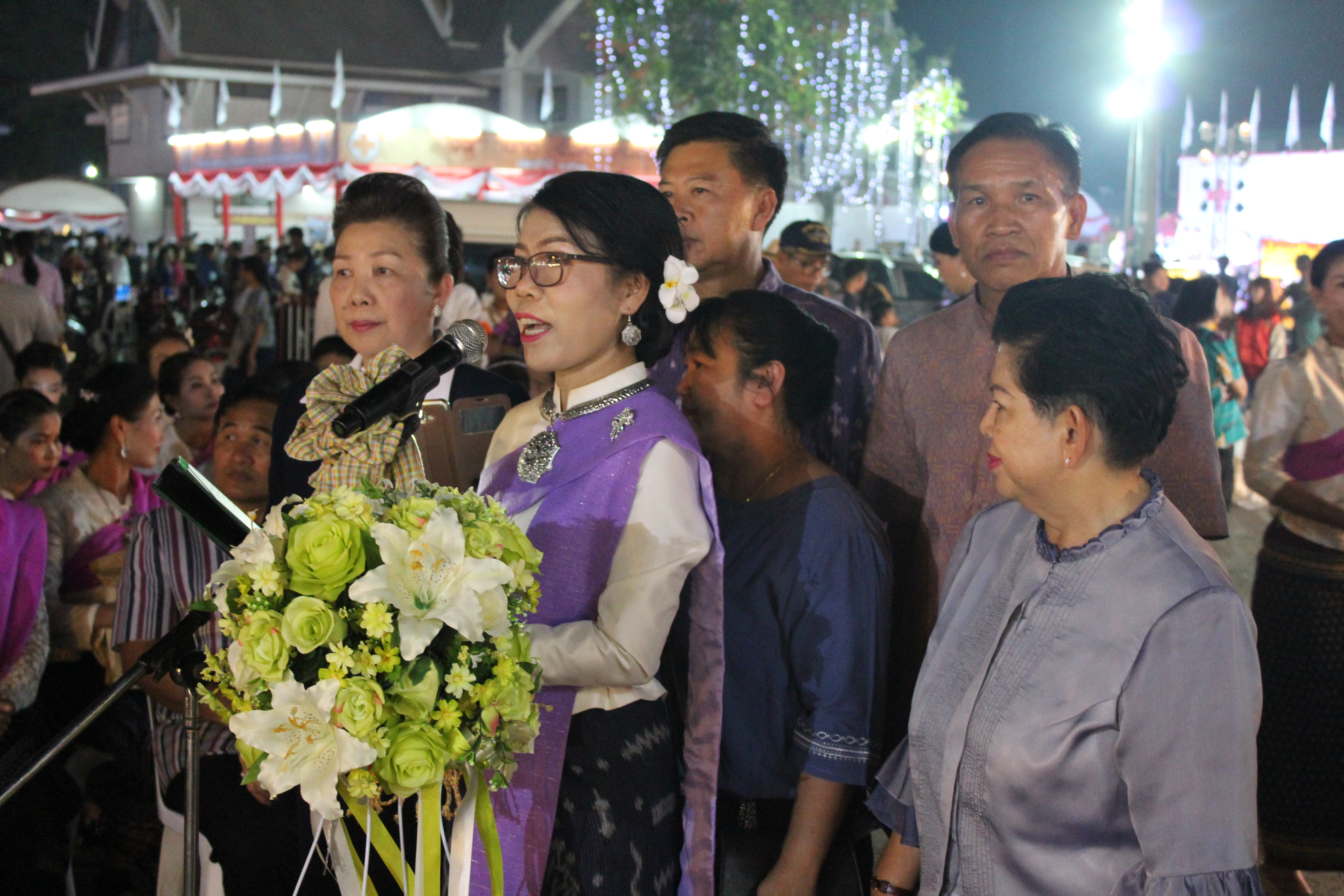 พช.หนองคาย จัดตลาดประชารัฐของดีจังหวัดหนองคาย และสินค้า OTOP จังหวัดหนองคาย งาน”ฉลองอนุสาวรีย์ปราบฮ่อใต้ร่มพระบารมี 191 ปี เมืองหนองคาย และงานกาดชาด พ.ศ.2561″