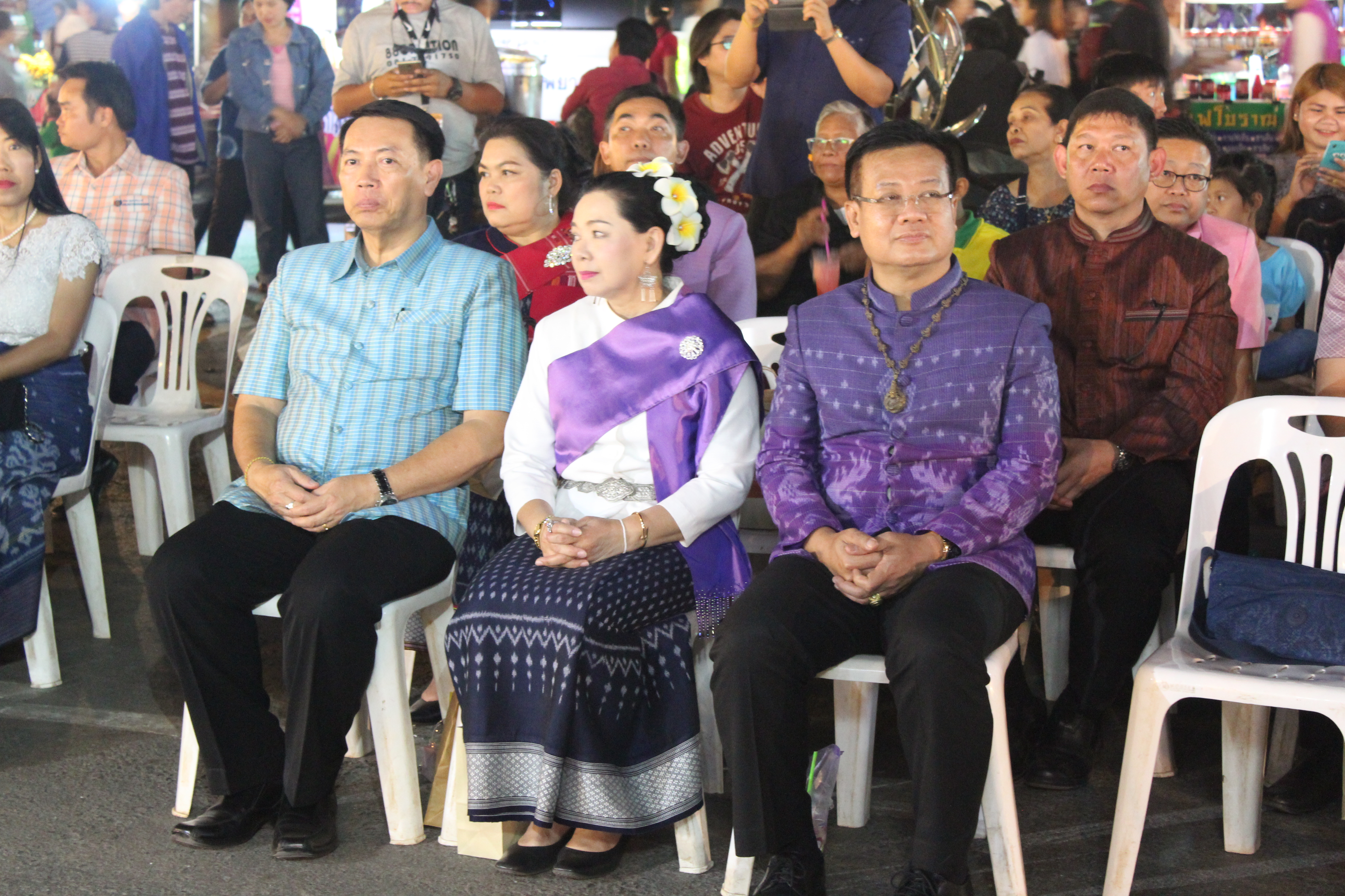 พช.หนองคาย จัดตลาดประชารัฐของดีจังหวัดหนองคาย และสินค้า OTOP จังหวัดหนองคาย งาน”ฉลองอนุสาวรีย์ปราบฮ่อใต้ร่มพระบารมี 191 ปี เมืองหนองคาย และงานกาดชาด พ.ศ.2561″