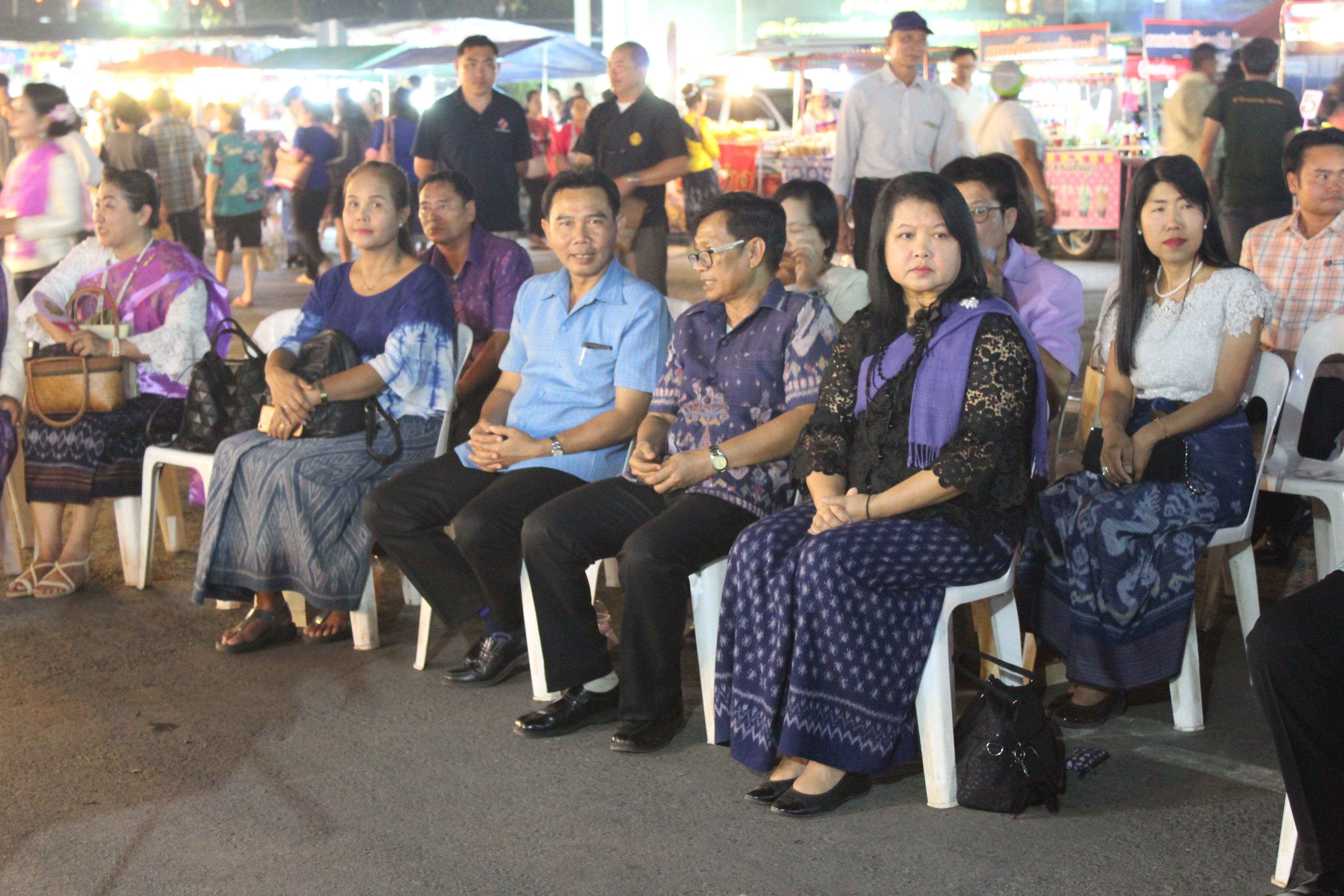 พช.หนองคาย จัดตลาดประชารัฐของดีจังหวัดหนองคาย และสินค้า OTOP จังหวัดหนองคาย งาน”ฉลองอนุสาวรีย์ปราบฮ่อใต้ร่มพระบารมี 191 ปี เมืองหนองคาย และงานกาดชาด พ.ศ.2561″