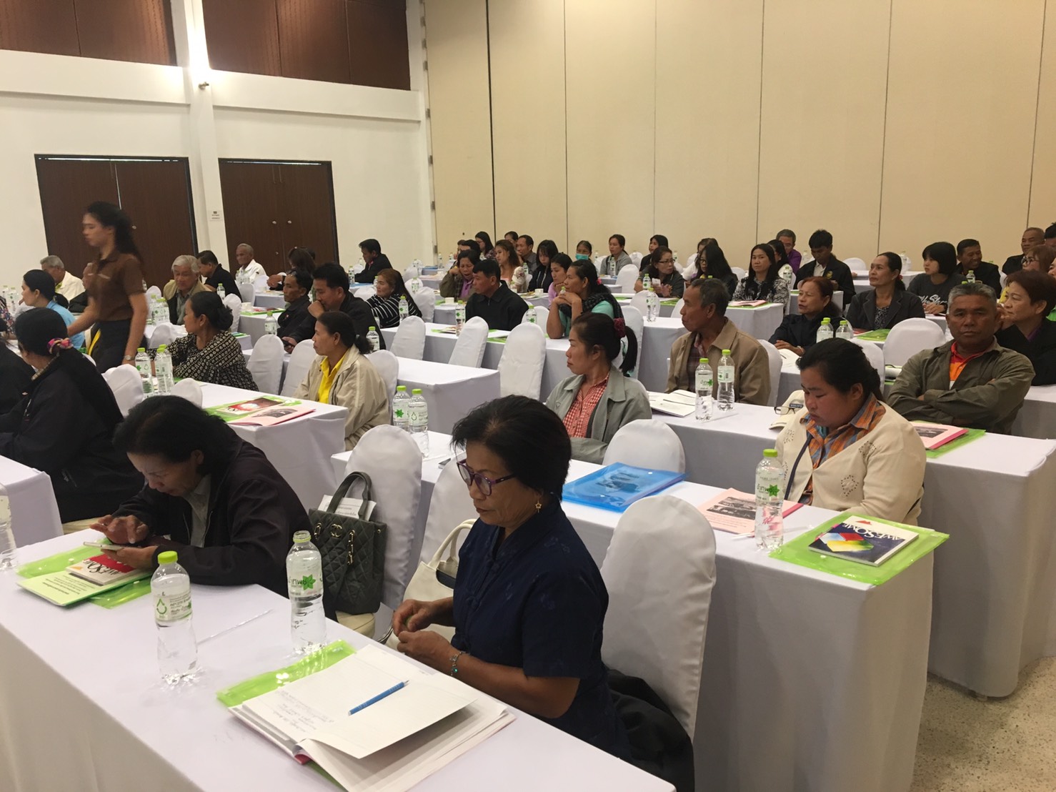 จังหวัดหนองคาย ดำเนินโครงการส่งเสริมและยกระดับมาตรฐานการท่องเที่ยว กิจกรรม:พัฒนาหมู่บ้าน OTOP เพื่อการท่องเที่ยว