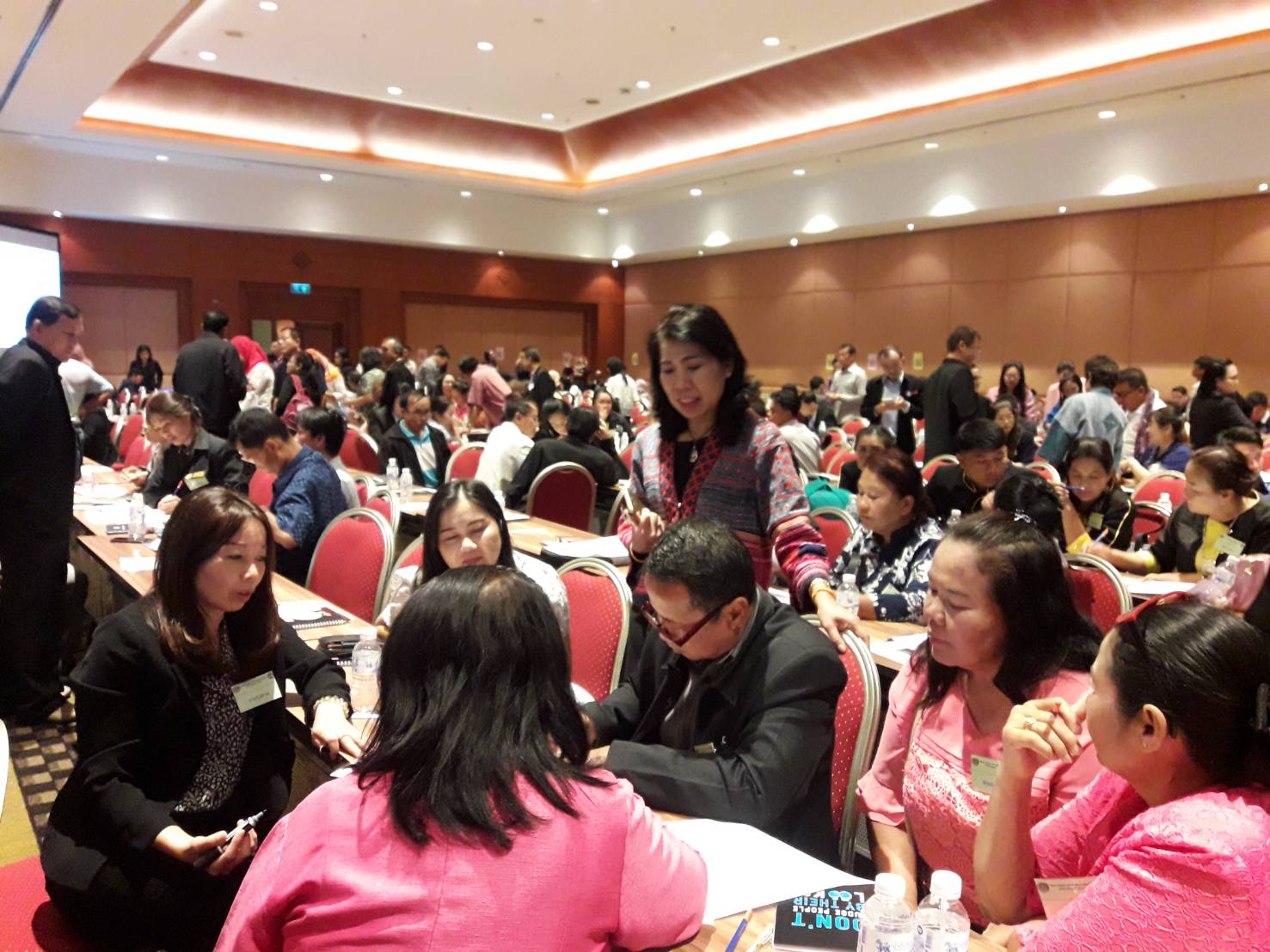 หนองคาย…แบ่งกลุ่มค้นหาอัตลักษณ์หมู่บ้าน OTOP Village