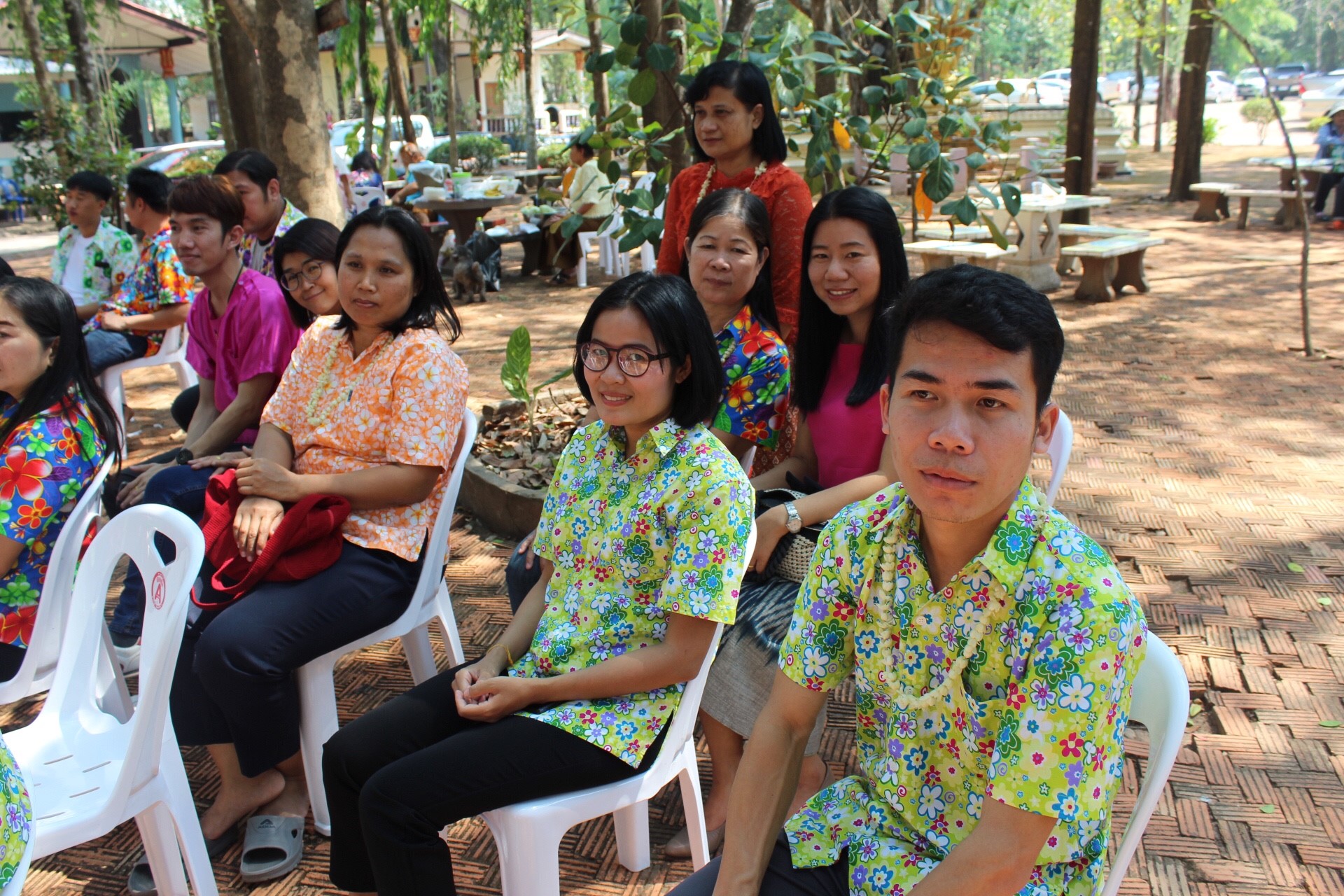 สพจ.หนองคาย จัดงานสรงน้ำพระสงฆ์และรดน้ำขอพร เนื่องในโอกาสวันสงกรานต์ ประจำปี 2561