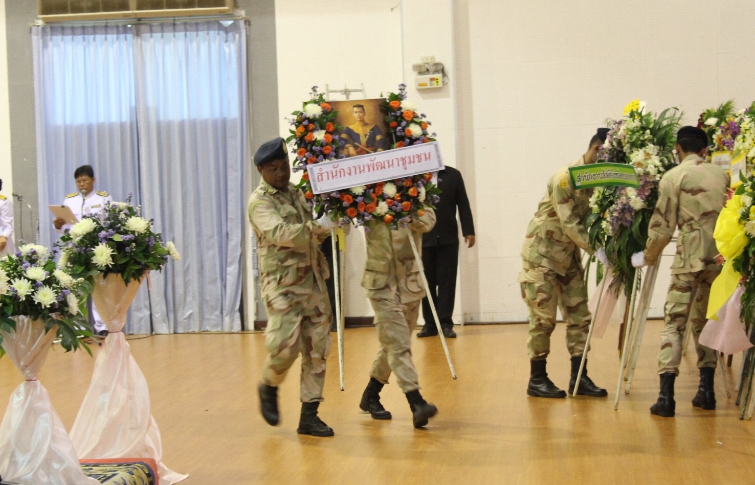 พช.หนองคาย ร่วมพิธีวางพวงมาลาเนื่องในวันคล้ายวันสวรรคตสมเด็จพระนเรศวรมหาราช ประจำปี 2561