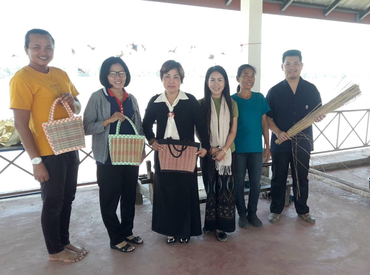 สพจ.หนองคาย ดตามการดำเนินงานโครงการยกระดับการท่องเที่ยวทางวัฒนธรรมครบวงจร ณ บ้านเดื่อ หมู่ที่ 2 ตำบลบ้านเดื่อ อำเภอเมืองหนองคาย