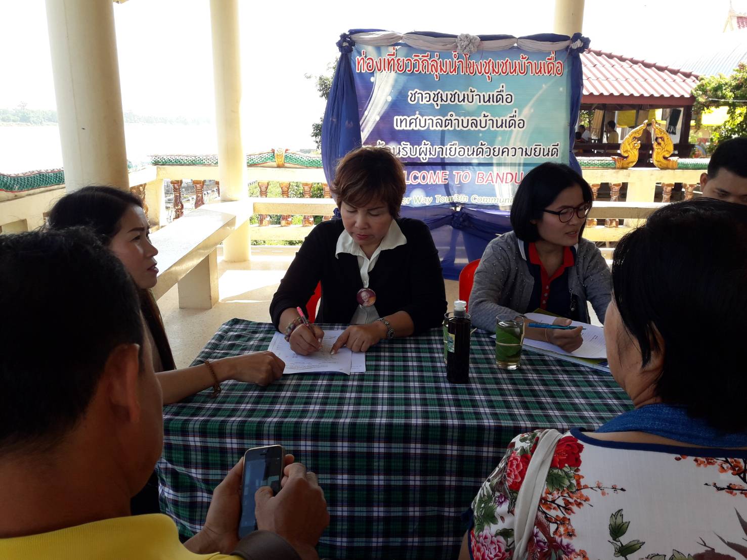 สพจ.หนองคาย ดตามการดำเนินงานโครงการยกระดับการท่องเที่ยวทางวัฒนธรรมครบวงจร ณ บ้านเดื่อ หมู่ที่ 2 ตำบลบ้านเดื่อ อำเภอเมืองหนองคาย