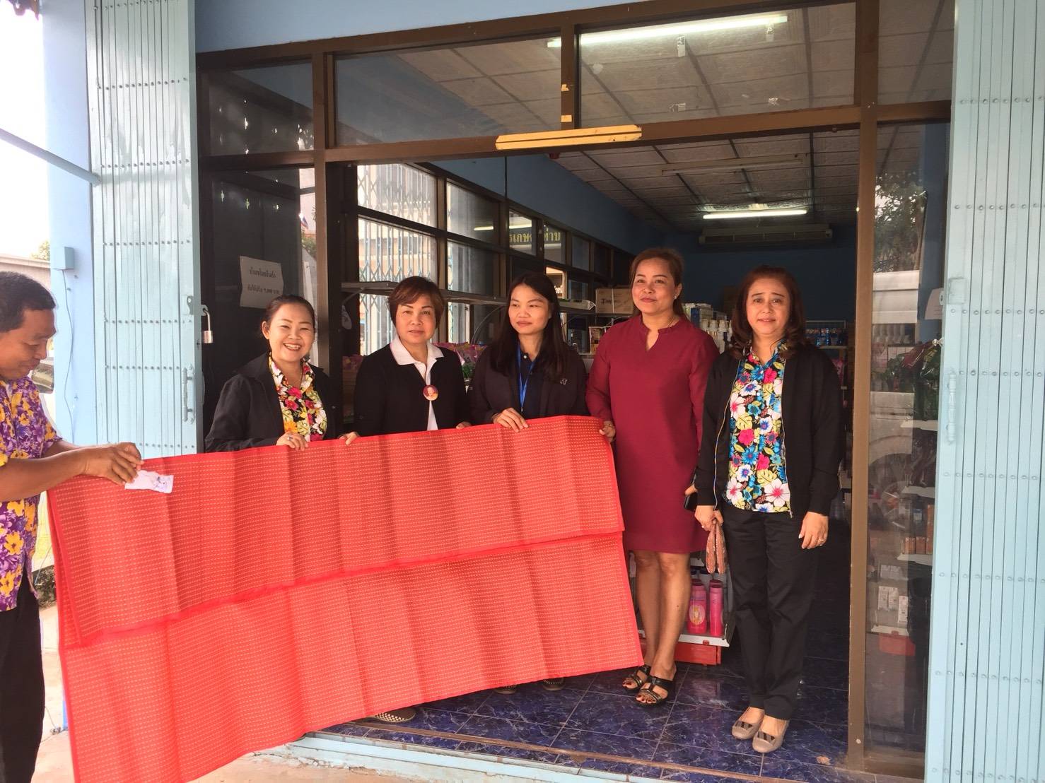 พจ.หนองคาย มอบหมายนักวิชาการฯ ร่วมออกตรวจสอบร้านธงฟ้าประชารัฐจังหวัดหนองคาย