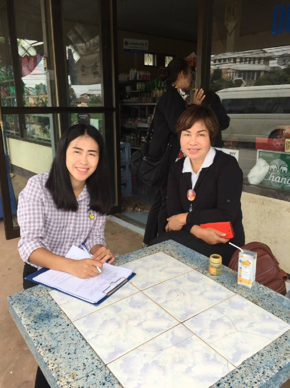 พจ.หนองคาย มอบหมายนักวิชาการฯ ร่วมออกตรวจสอบร้านธงฟ้าประชารัฐจังหวัดหนองคาย