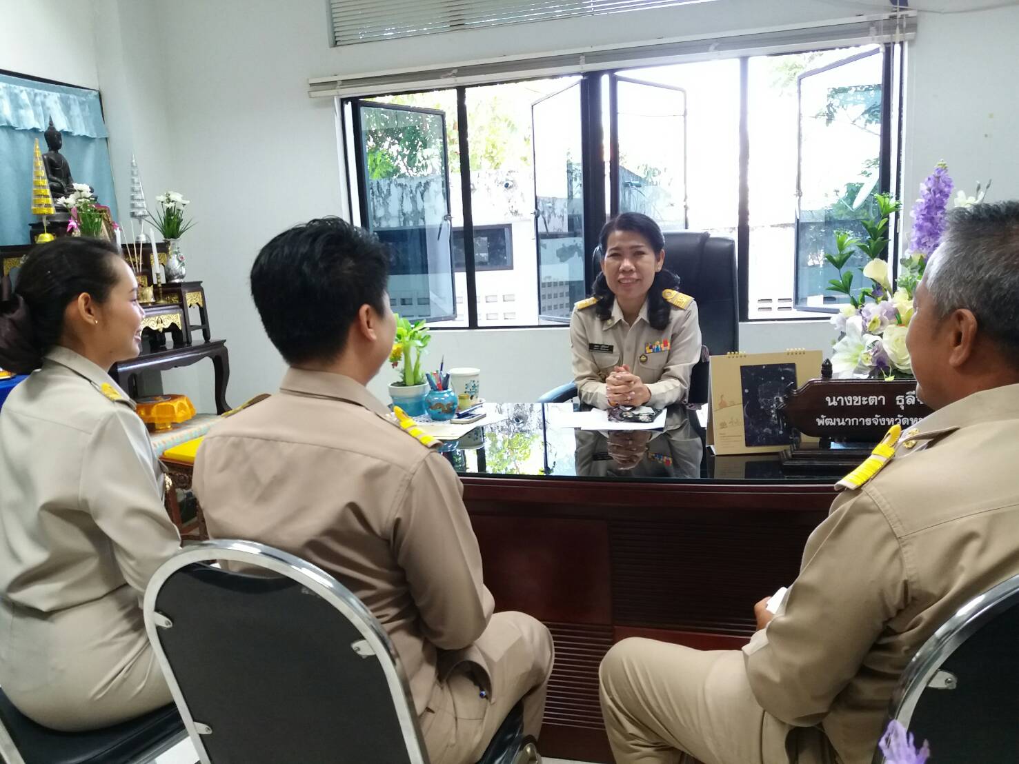 ข้าราชการที่ได้รับการบรรจุแต่งตั้งให้ปฏิบัติหน้าที่ ณ จังหวัดหนองคาย เข้ารายงานตัวต่อ ผวจ.และ พจ.หนองคาย