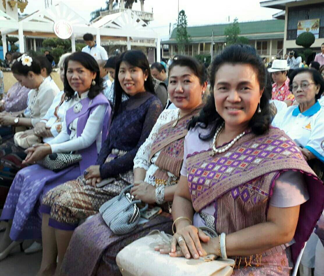 นางชะตา ธุลีจันทร์ พัฒนาการจังหวัดหนองคาย ร่วมงานแถลงข่าว “มหาสงกรานต์ อีสานหนองคาย” ประจำปี 2561 ณ ลานวัดโพธิ์ชัย (พระอารามหลวง) อ.เมืองฯ จ.หนองคาย