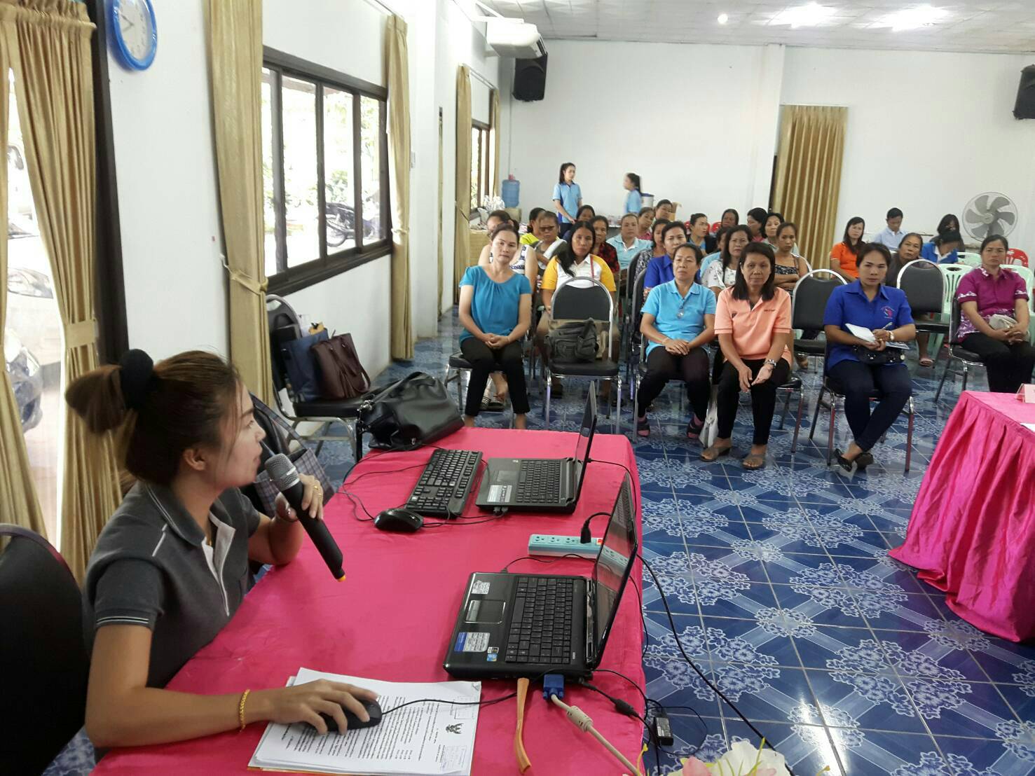 พัฒนาการจังหวัดหนองคาย ร่วมเป็นคณะติดตามการดำเนินงานกองทุนพัฒนาบทบาทสตรี ระดับจังหวัดลงพื้นที่ อำเภอสระใคร