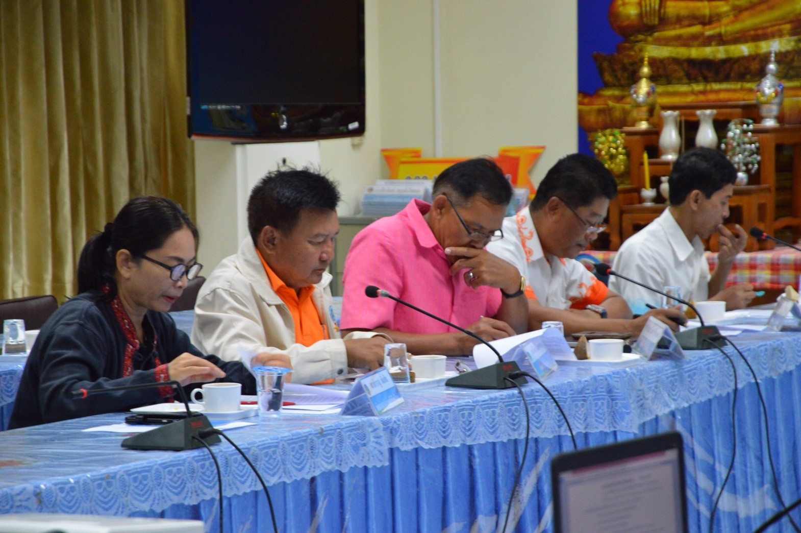 นางชะตา ธุลีจันทร์ พัฒนาการจังหวัดหนองคาย เป็นประธานในการประชุมประจำเดือน หัวหน้ากลุ่มงาน หัวหน้าฝ่าย พัฒนาการอำเภอ และนักวิชาการพัฒนาชุมชน ครั้งที่ 5/2561