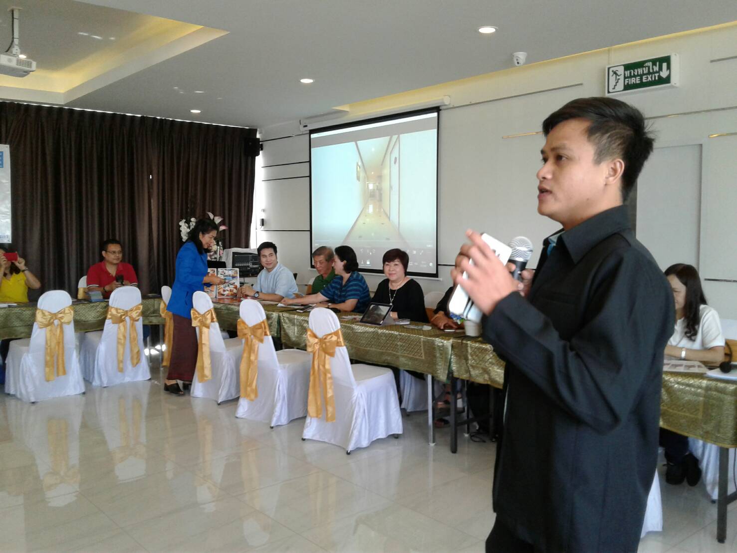 สำนักงานพัฒนาชุมชนร่วมกับสมาคมส่งเสริมการท่องเที่ยวจังหวัดหนองคาย ได้จัดกิจกรรม ส่งเสริมการท่องเที่ยวด้านการตลาด ให้แก่หมู่บ้านเป้าหมาย ตามโครงการยกระดับท่องเที่ยวทางวัฒนธรรมครบวงจร เพื่อพัฒนาศักยภาพด้านสถานที่ บริการ และกิจกรรมด้านท่องเที่ยว