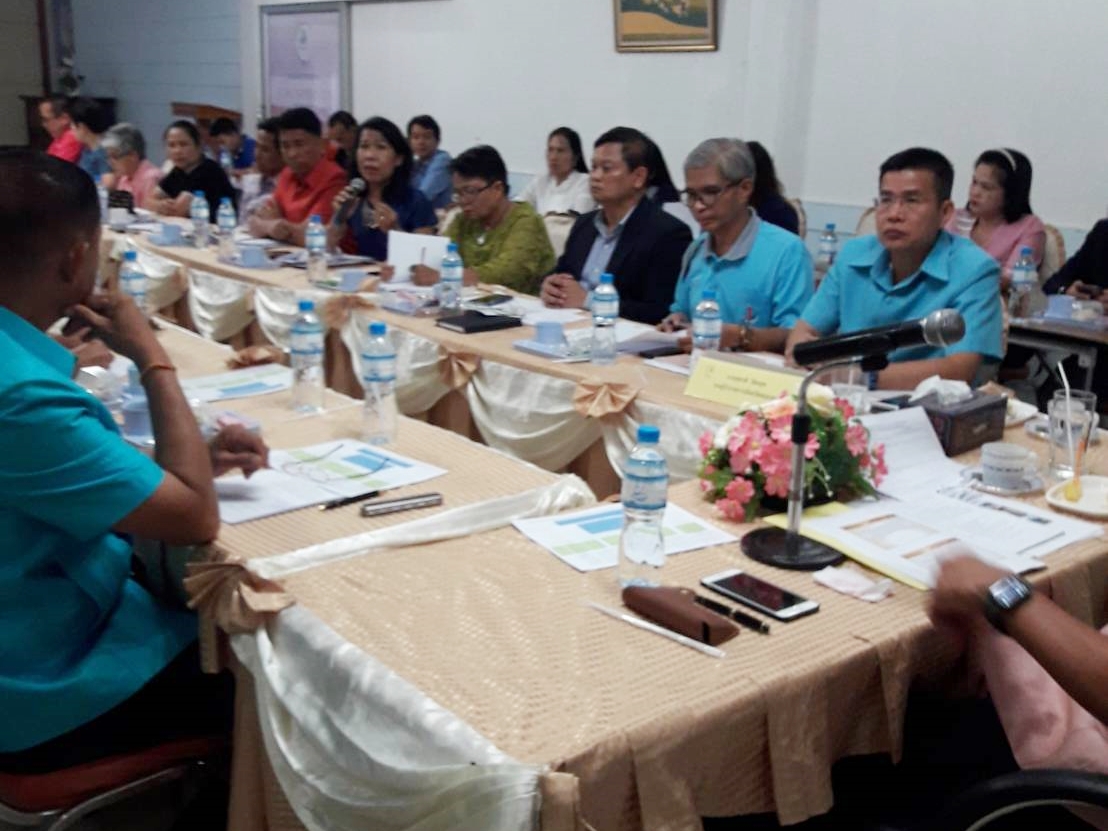 นางชะตา ธุลีจันทร์ พัฒนาการจังหวัดหนองคาย ร่วมประชุมคณะกรรมการดำเนินงานโครงการรณรงค์ป้องกันและแก้ไขปัญหายาเสพติด (TO BE NUMBER ONE)